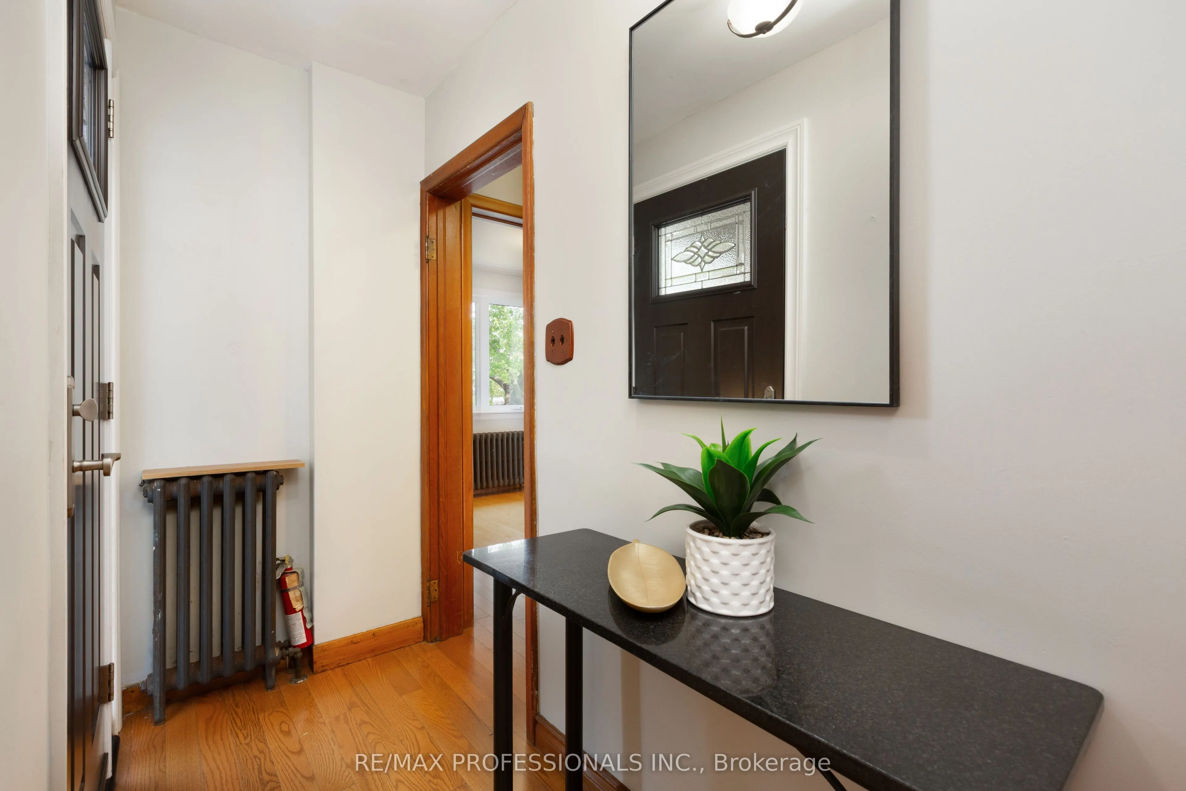 12 Mcintosh Avenue