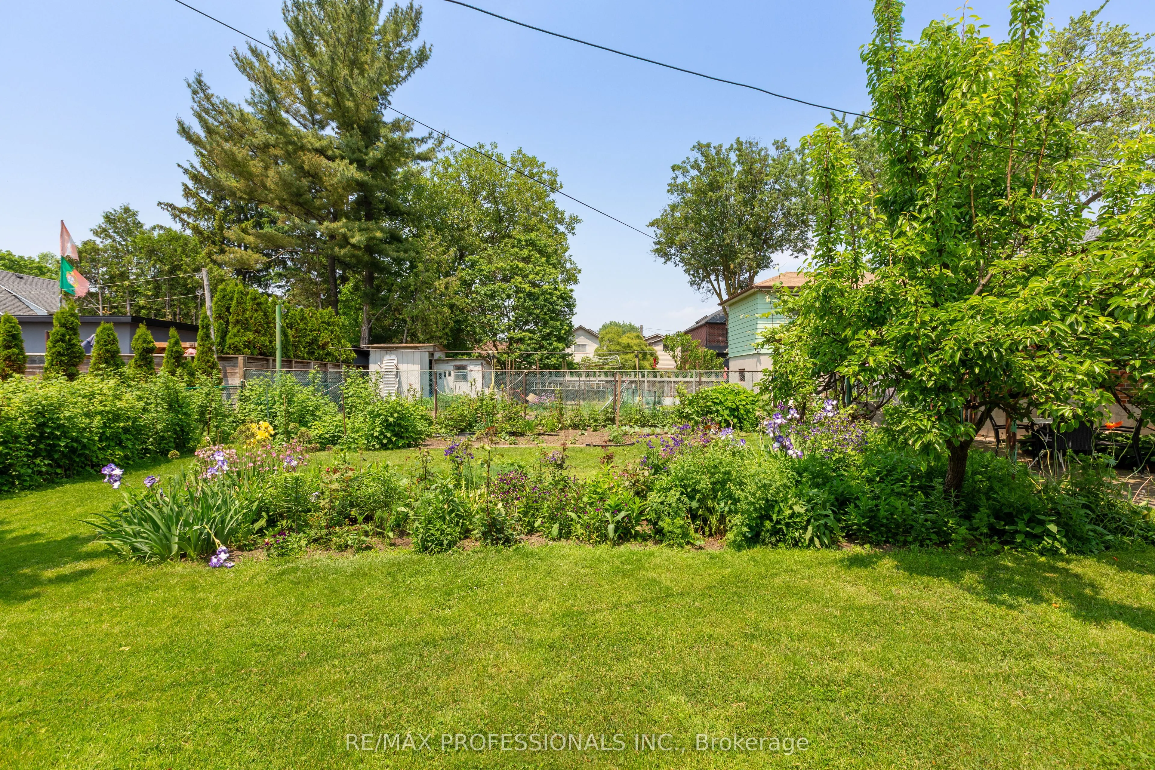 12 Mcintosh Avenue