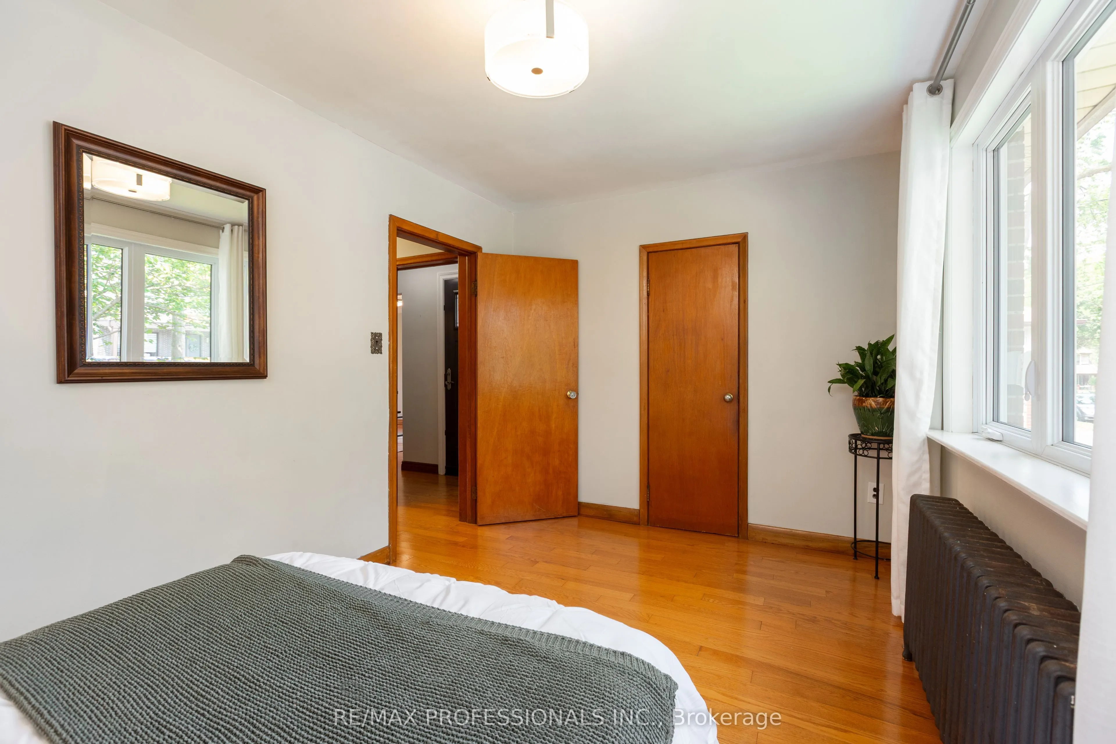 12 Mcintosh Avenue