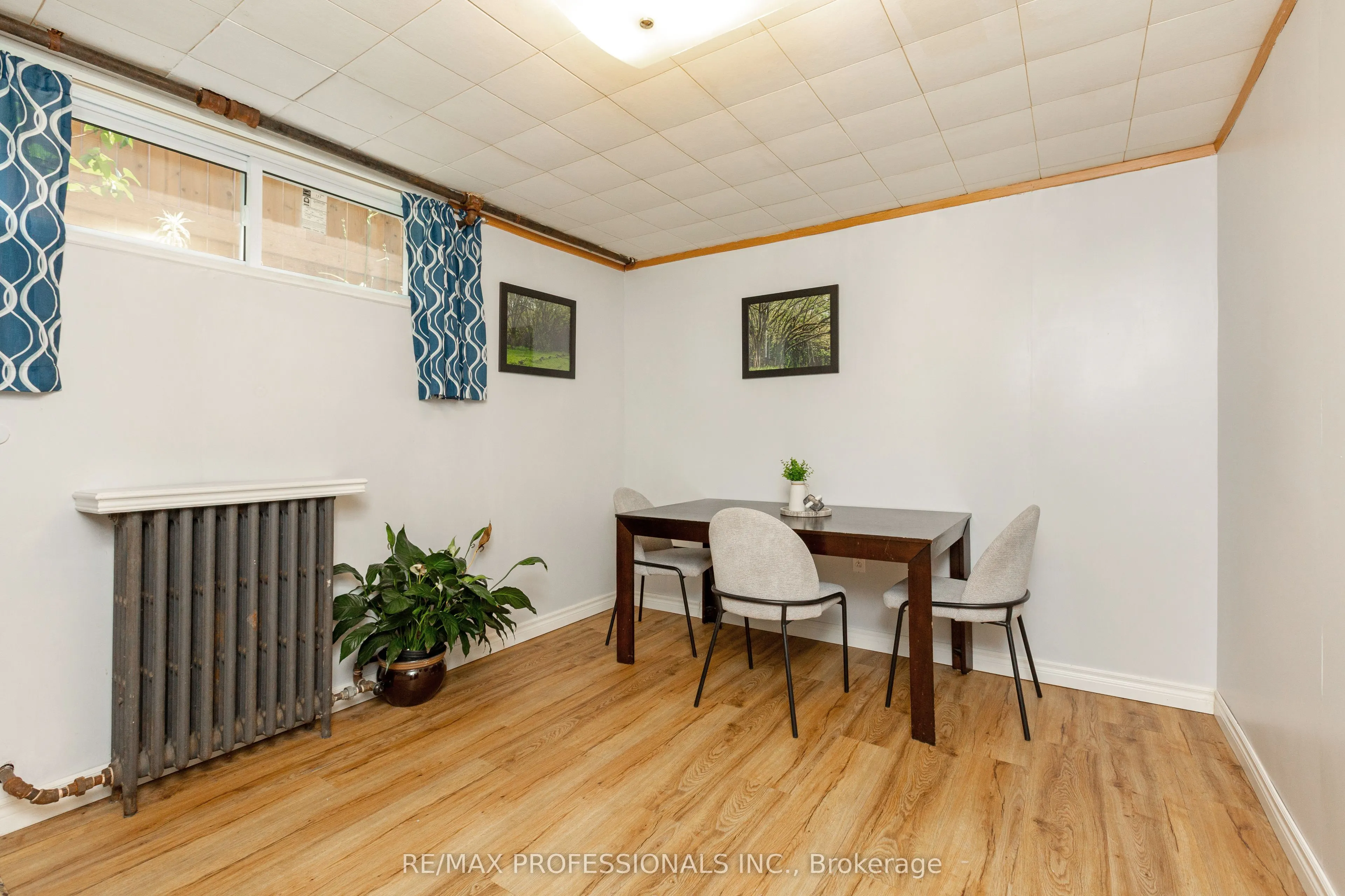 12 Mcintosh Avenue