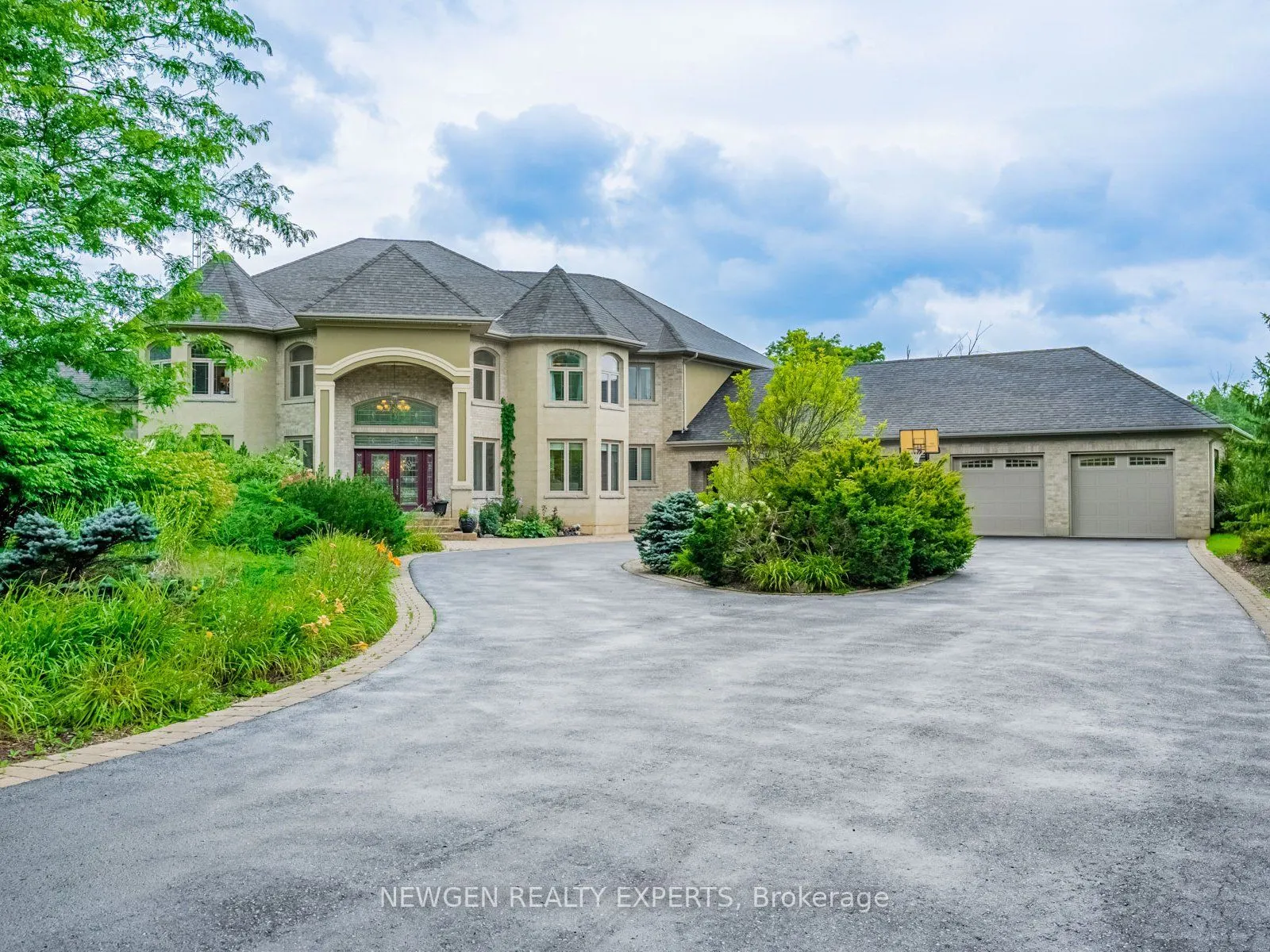 15 Abbitt Crescent