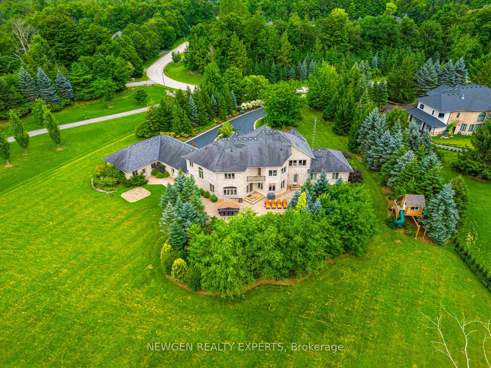 15 Abbitt Crescent