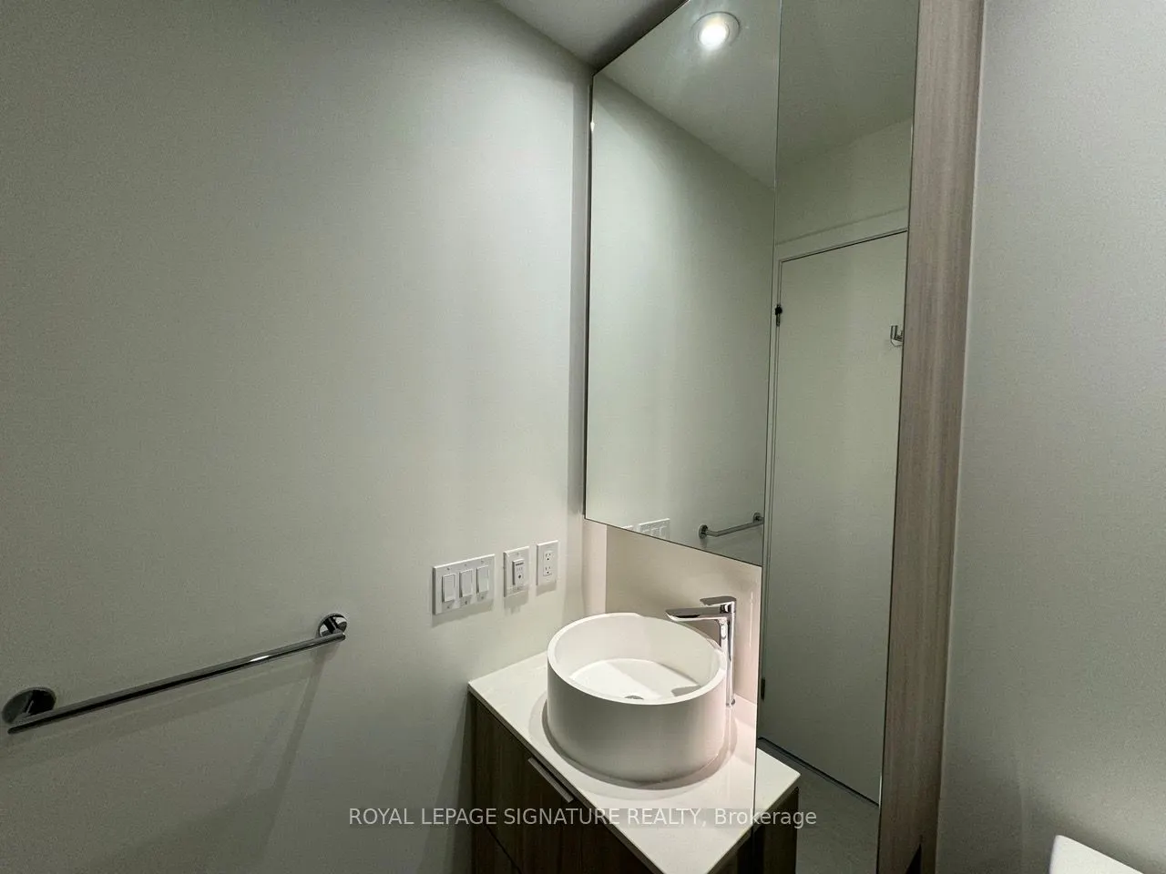 28 Ann Street, #718