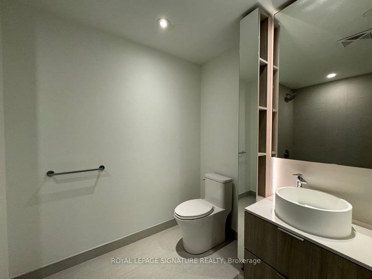 28 Ann Street, #718