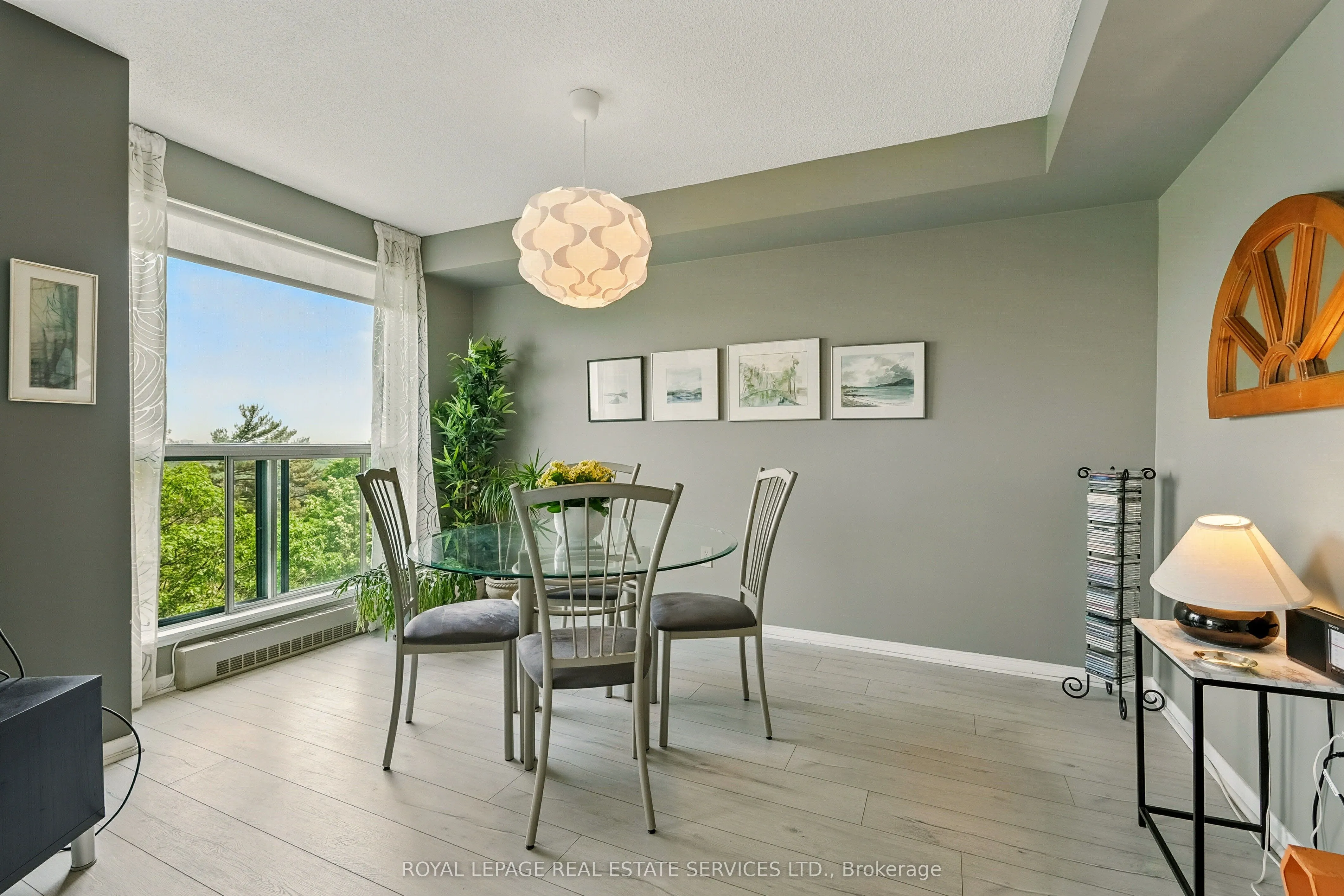 2155 Burnhamthorpe Road W, #902