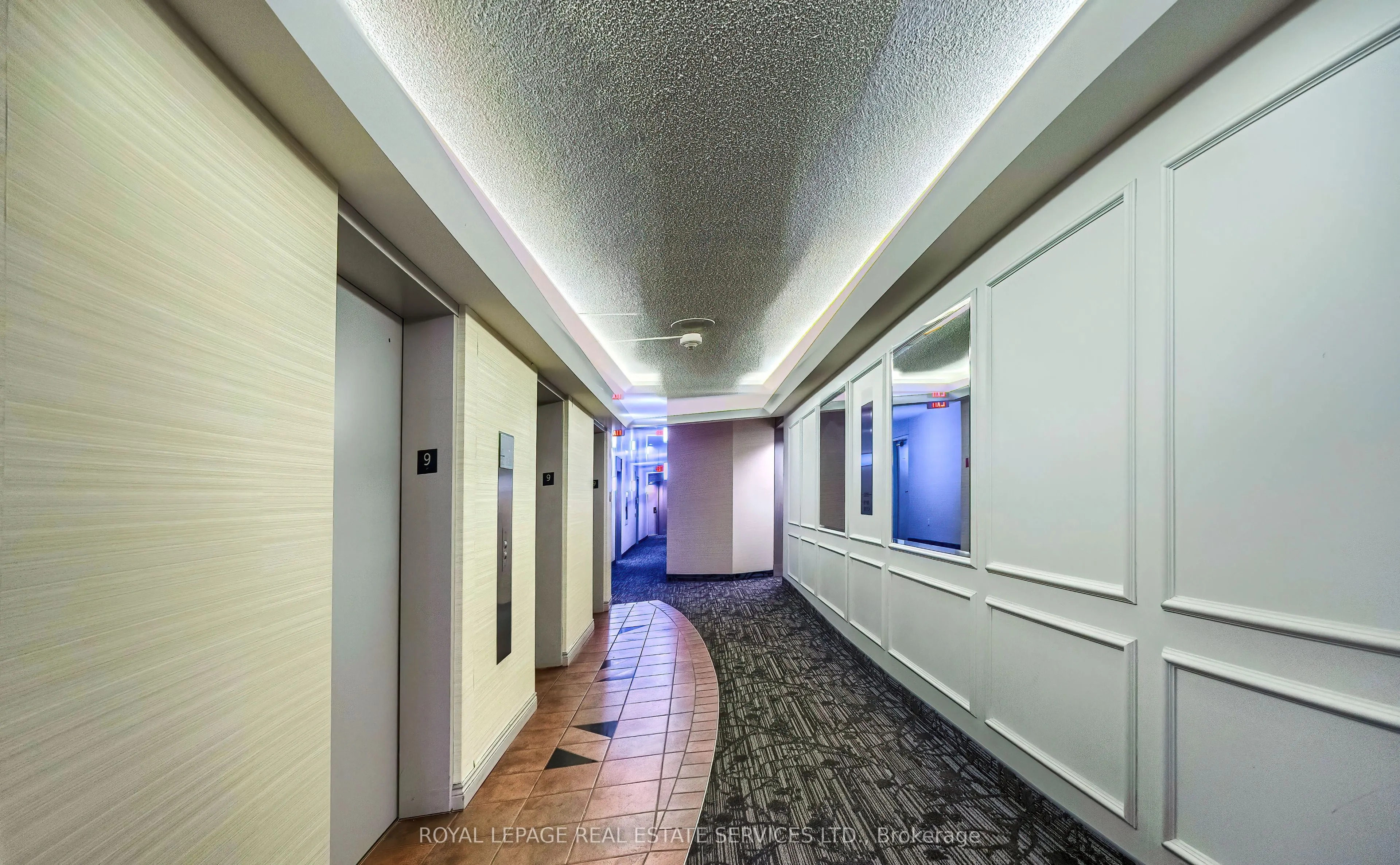 2155 Burnhamthorpe Road W, #902