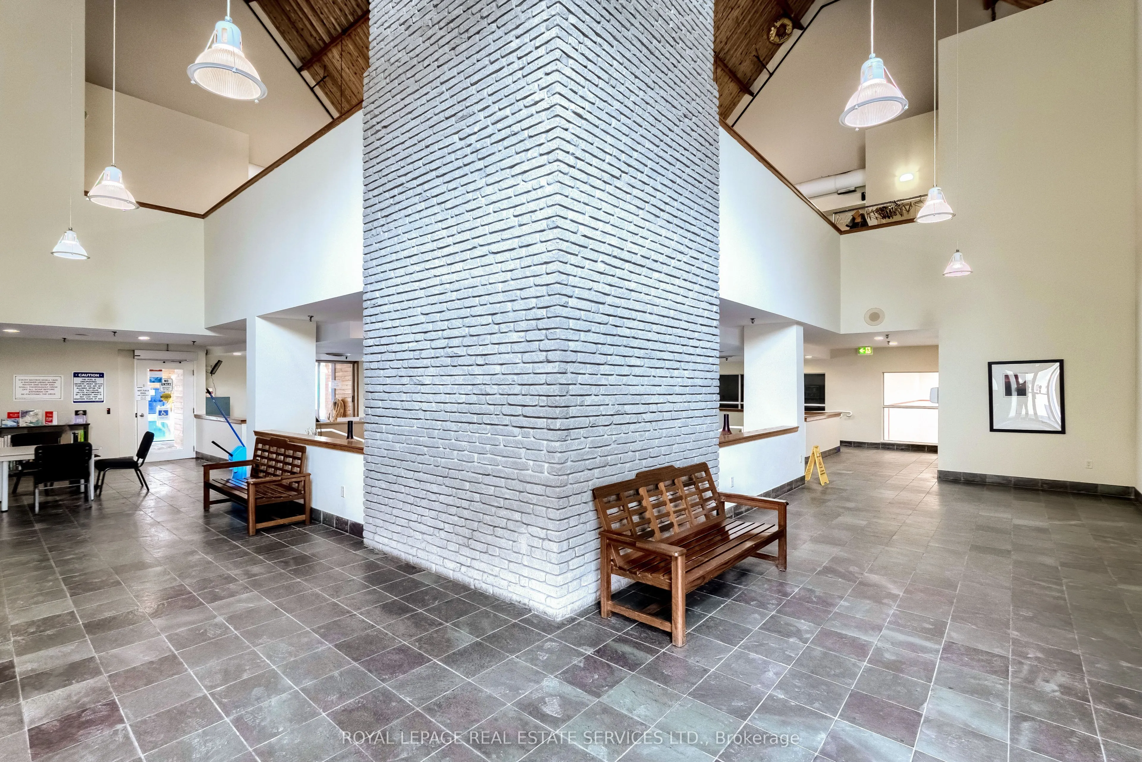 2155 Burnhamthorpe Road W, #902
