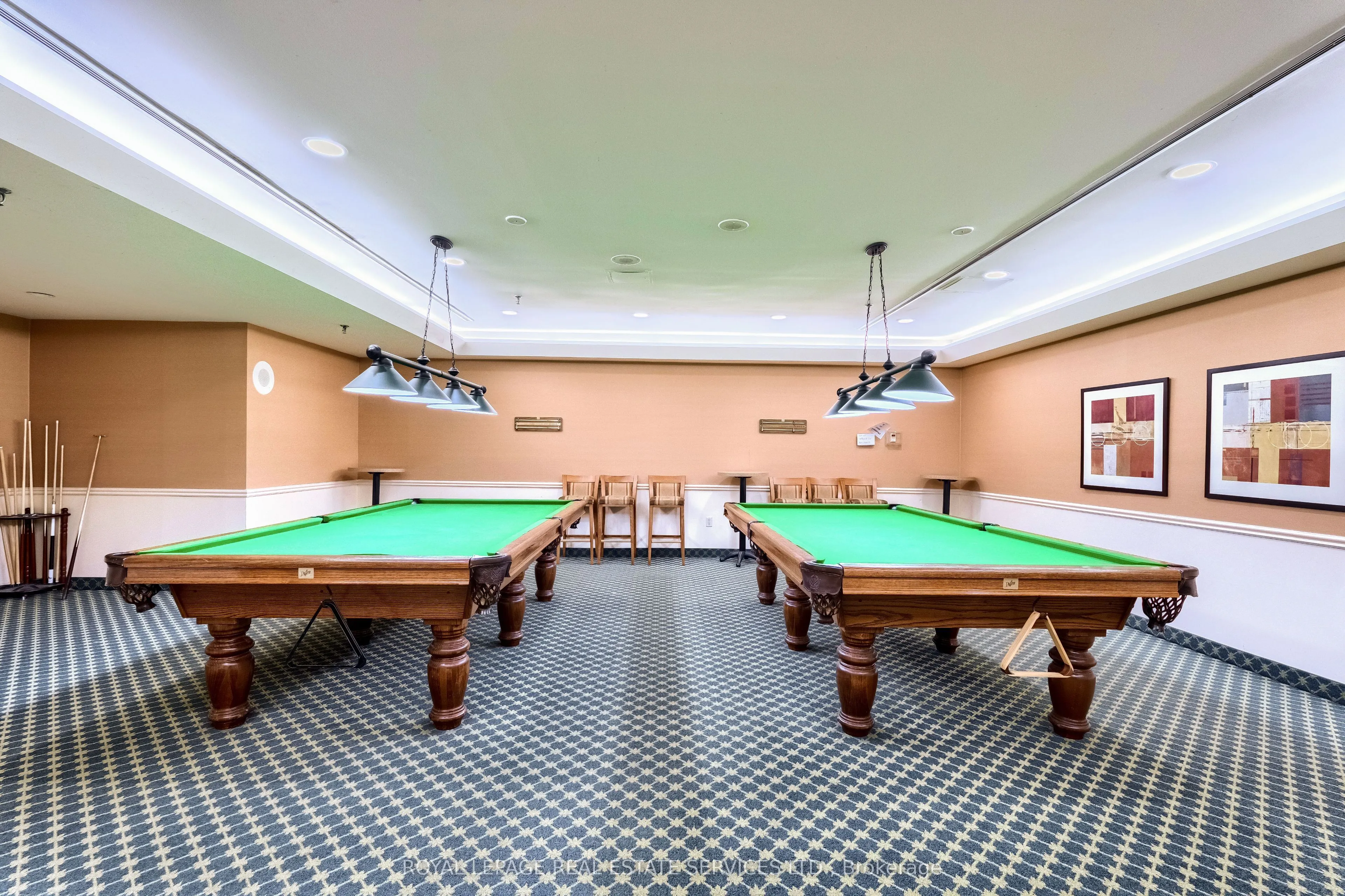 2155 Burnhamthorpe Road W, #902