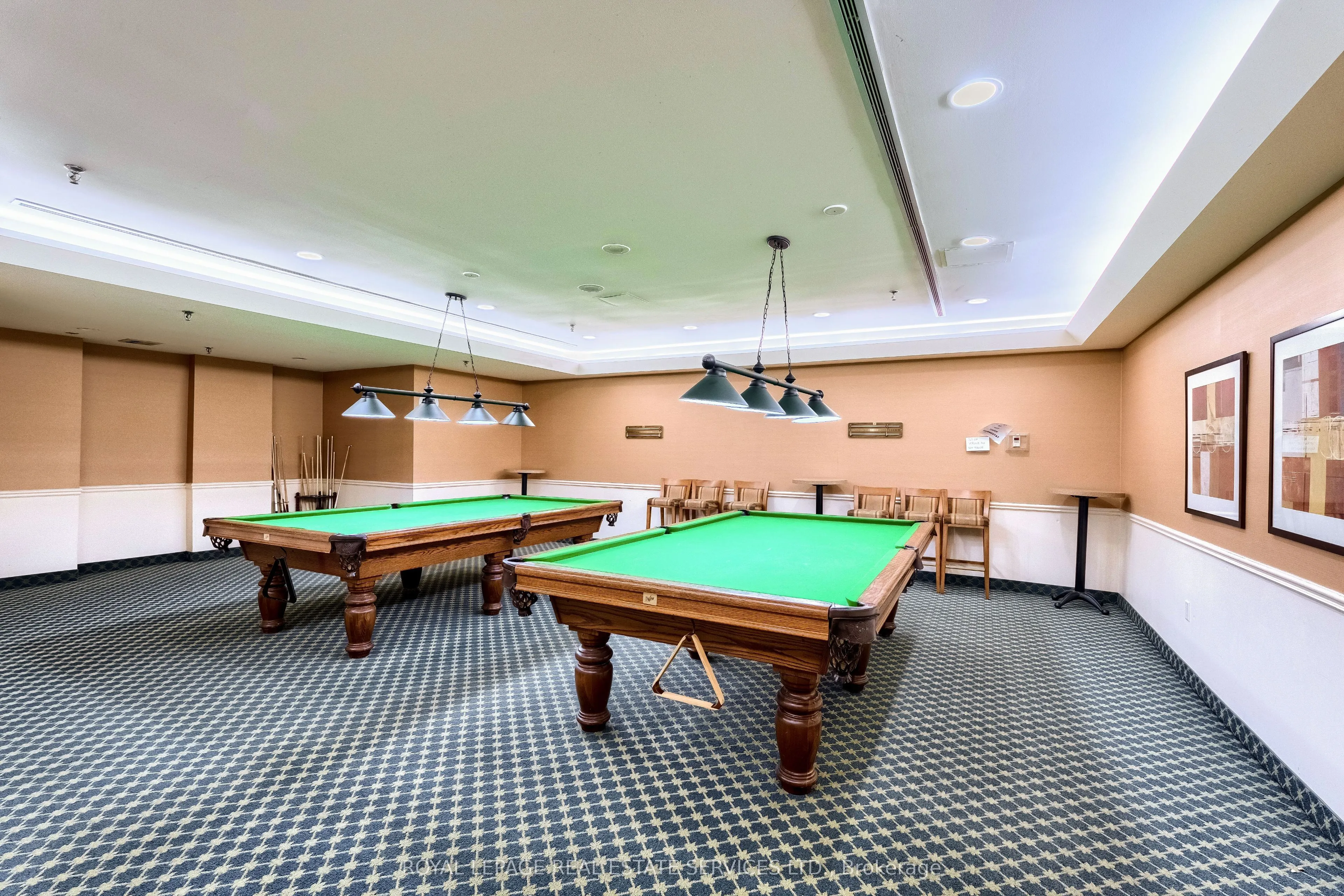 2155 Burnhamthorpe Road W, #902