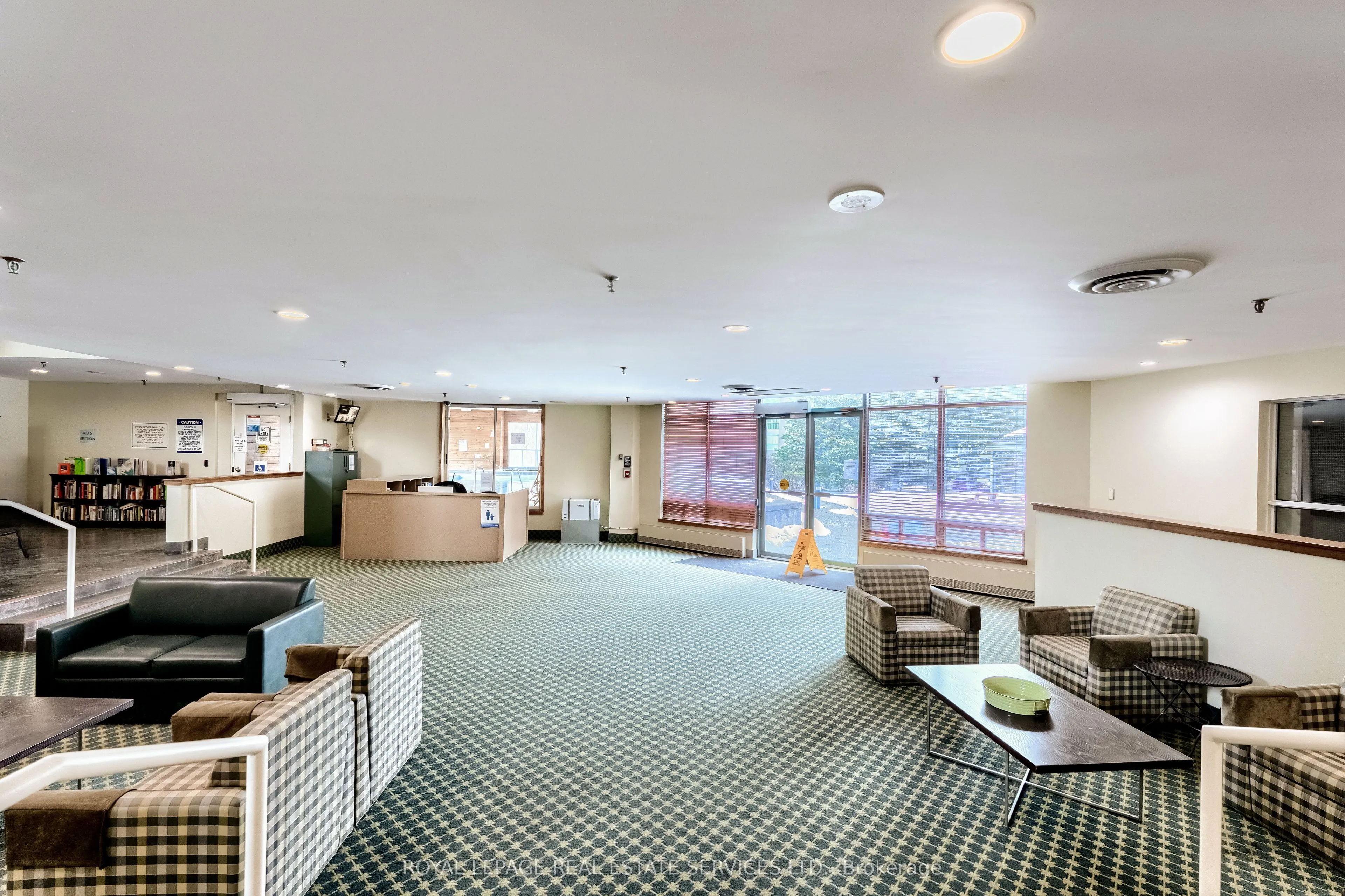 2155 Burnhamthorpe Road W, #902
