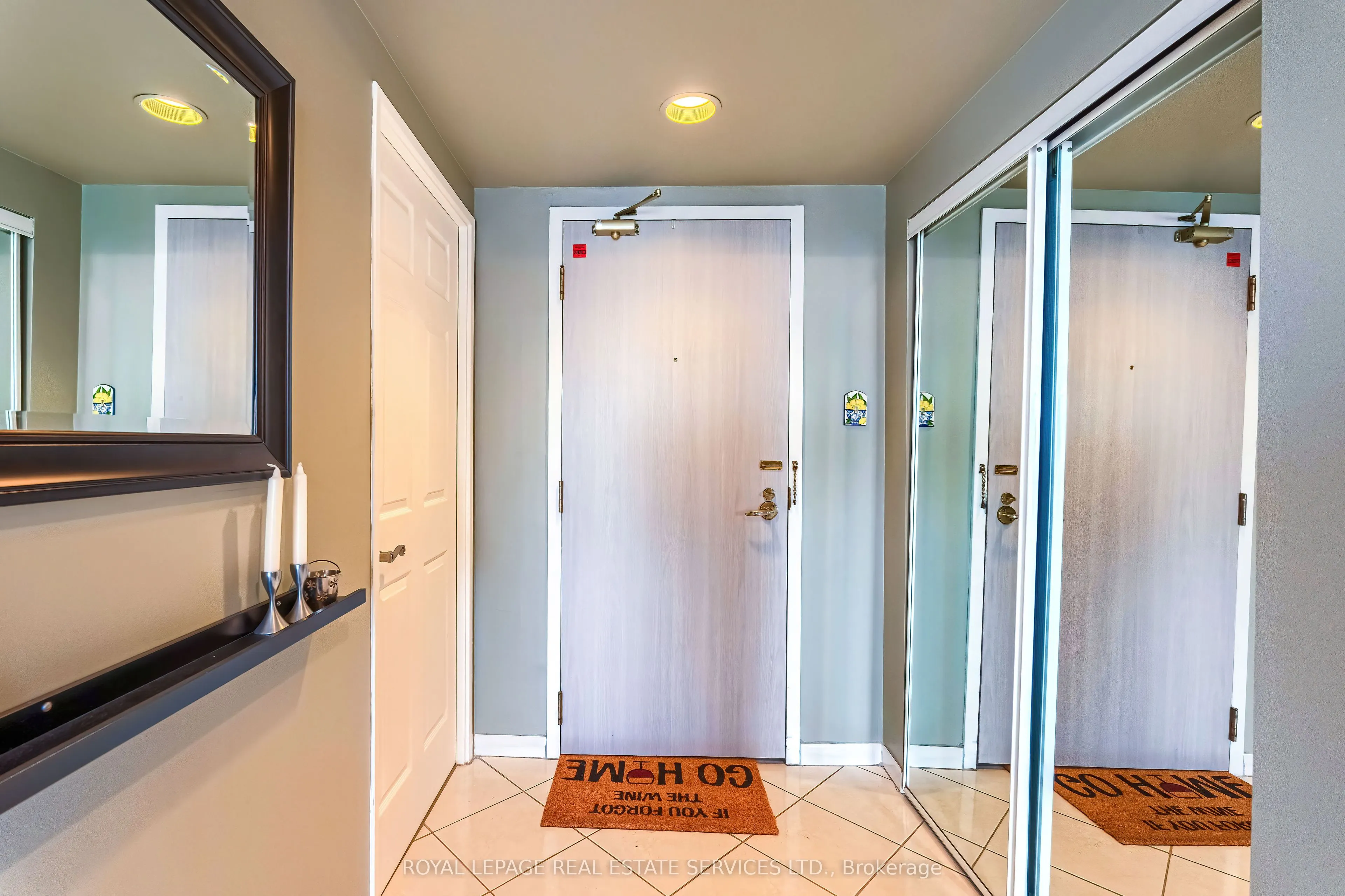 2155 Burnhamthorpe Road W, #902