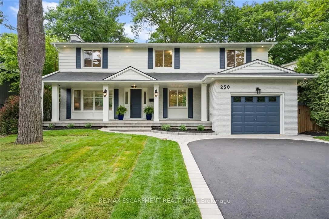 250 LINWOOD Crescent