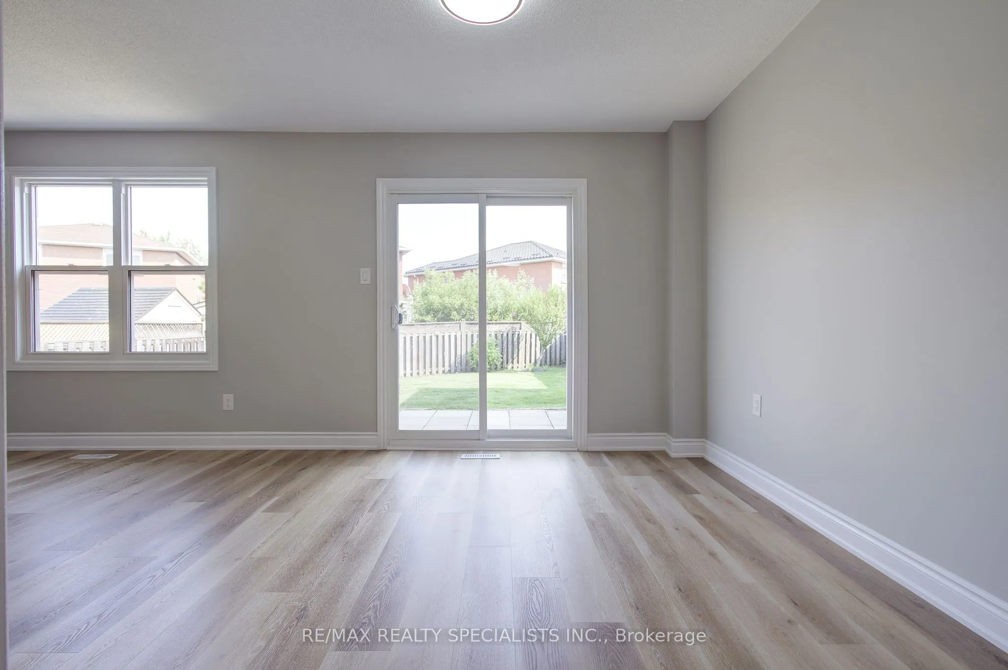 3290 Pilcom Crescent