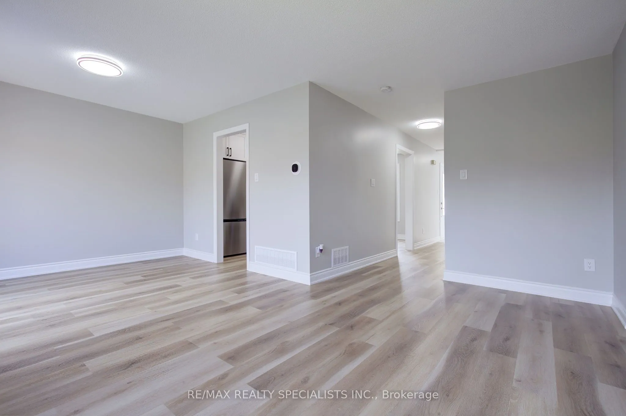 3290 Pilcom Crescent