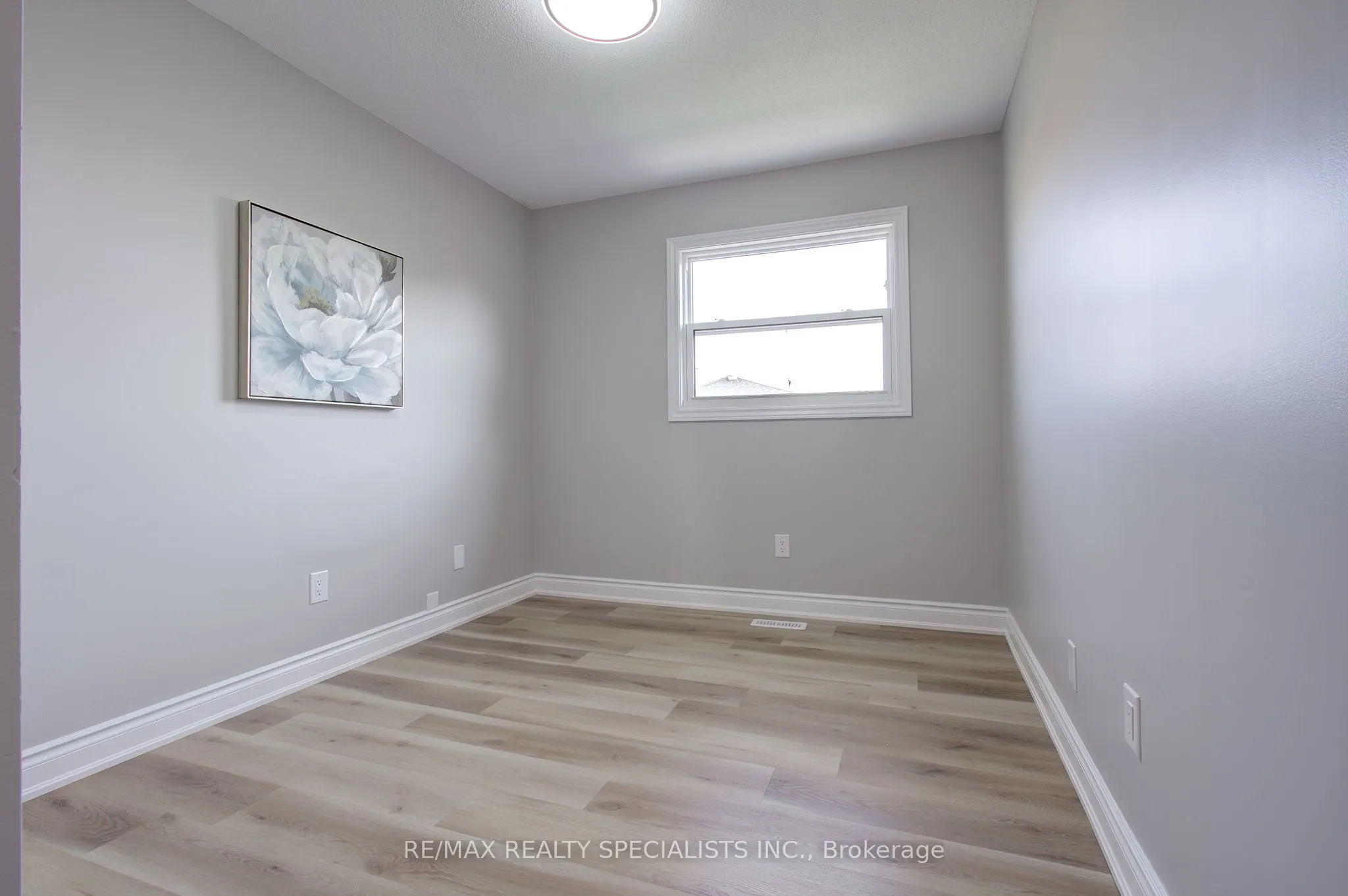 3290 Pilcom Crescent