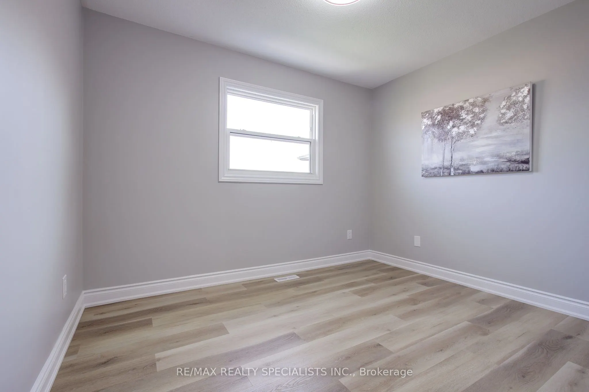 3290 Pilcom Crescent