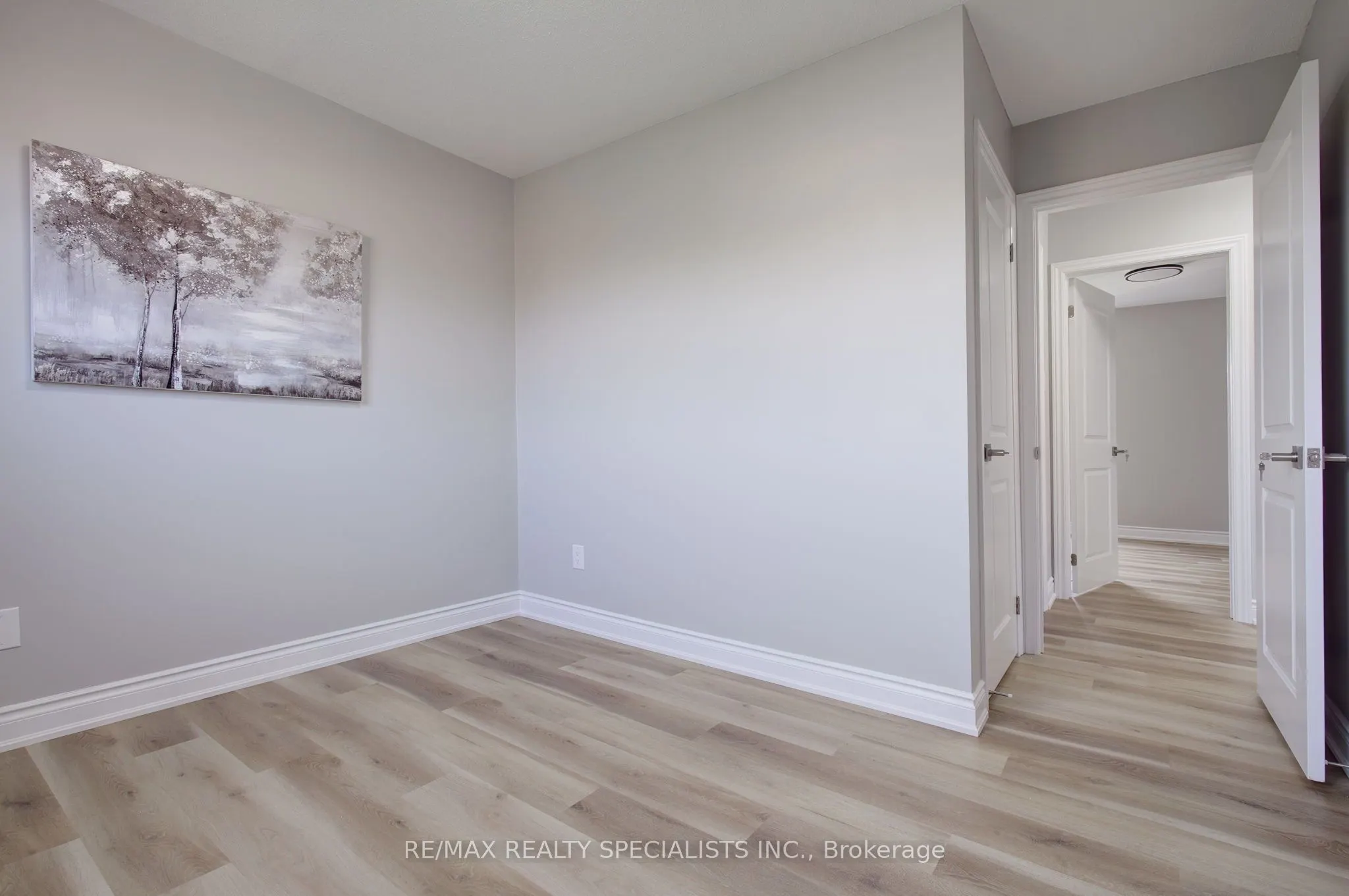 3290 Pilcom Crescent