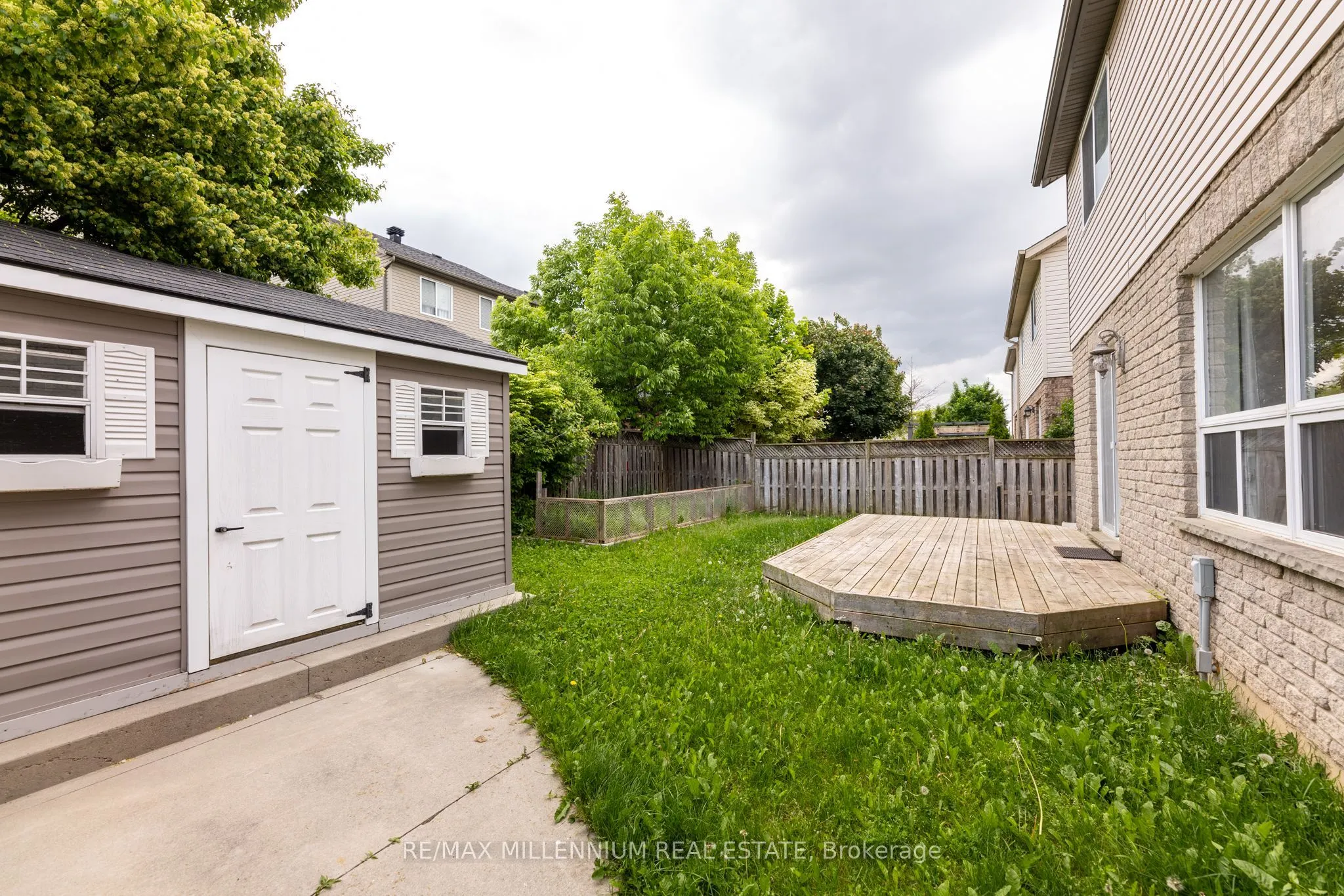 7 Graham Crescent
