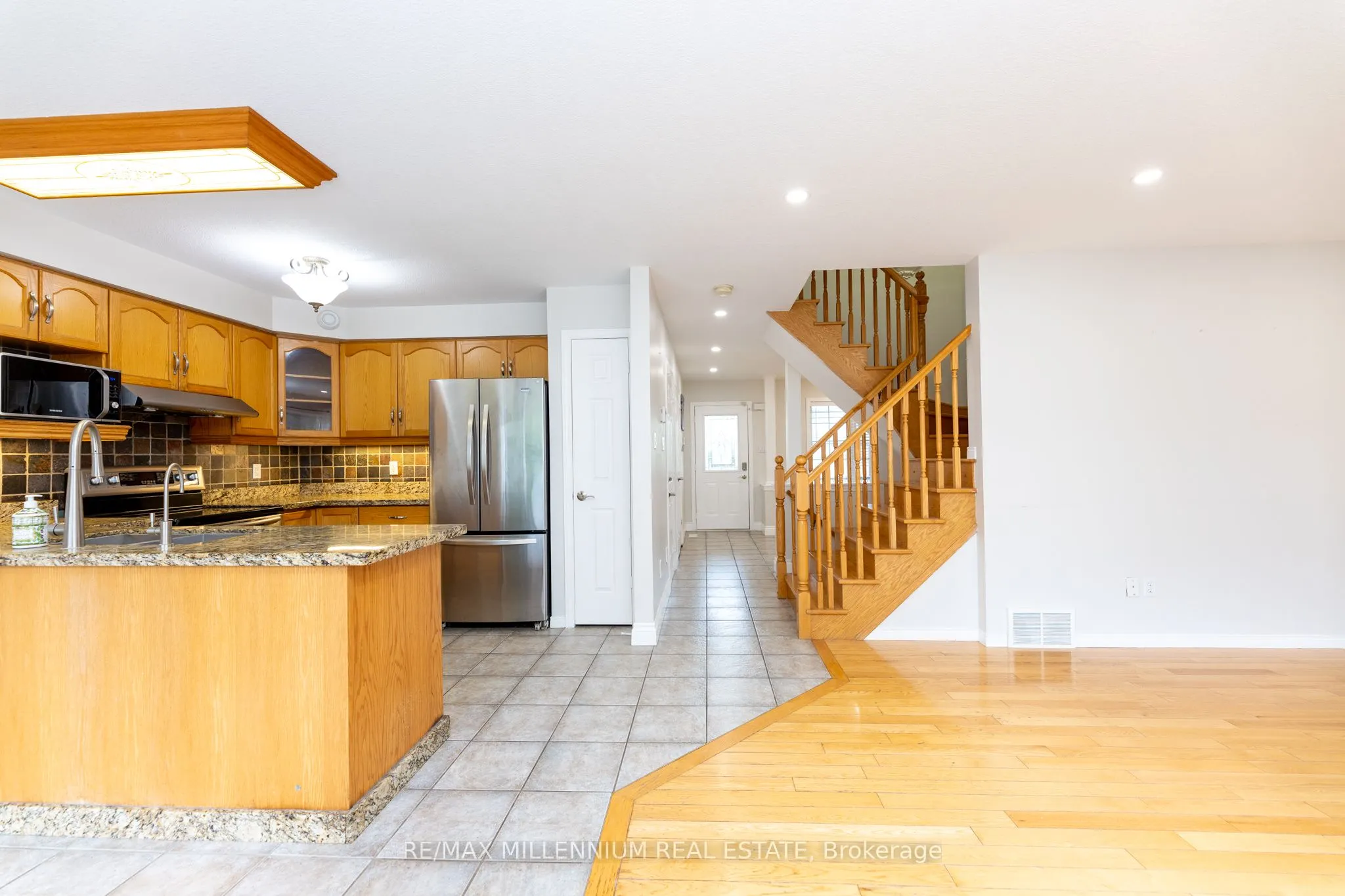 7 Graham Crescent