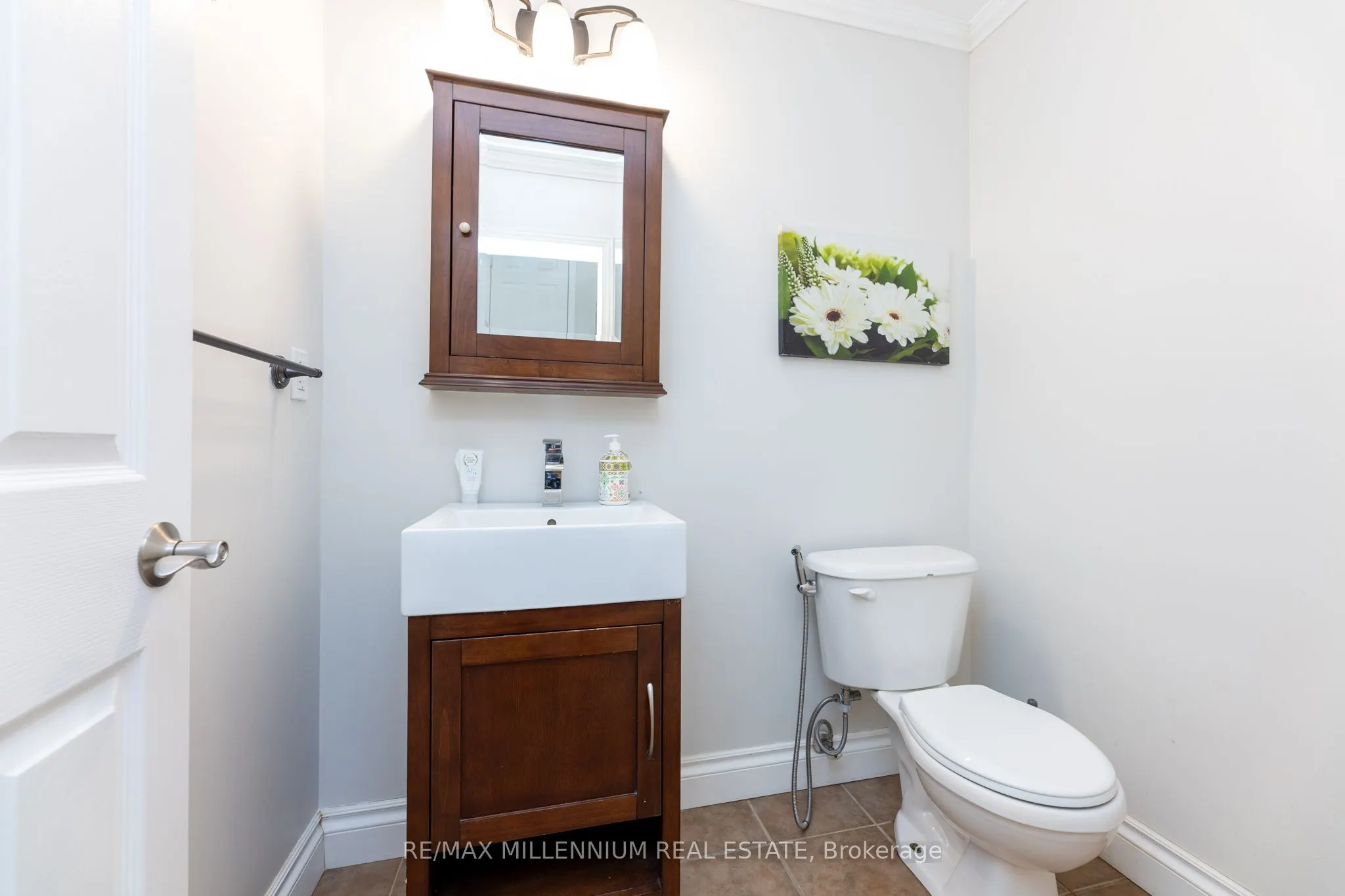 7 Graham Crescent