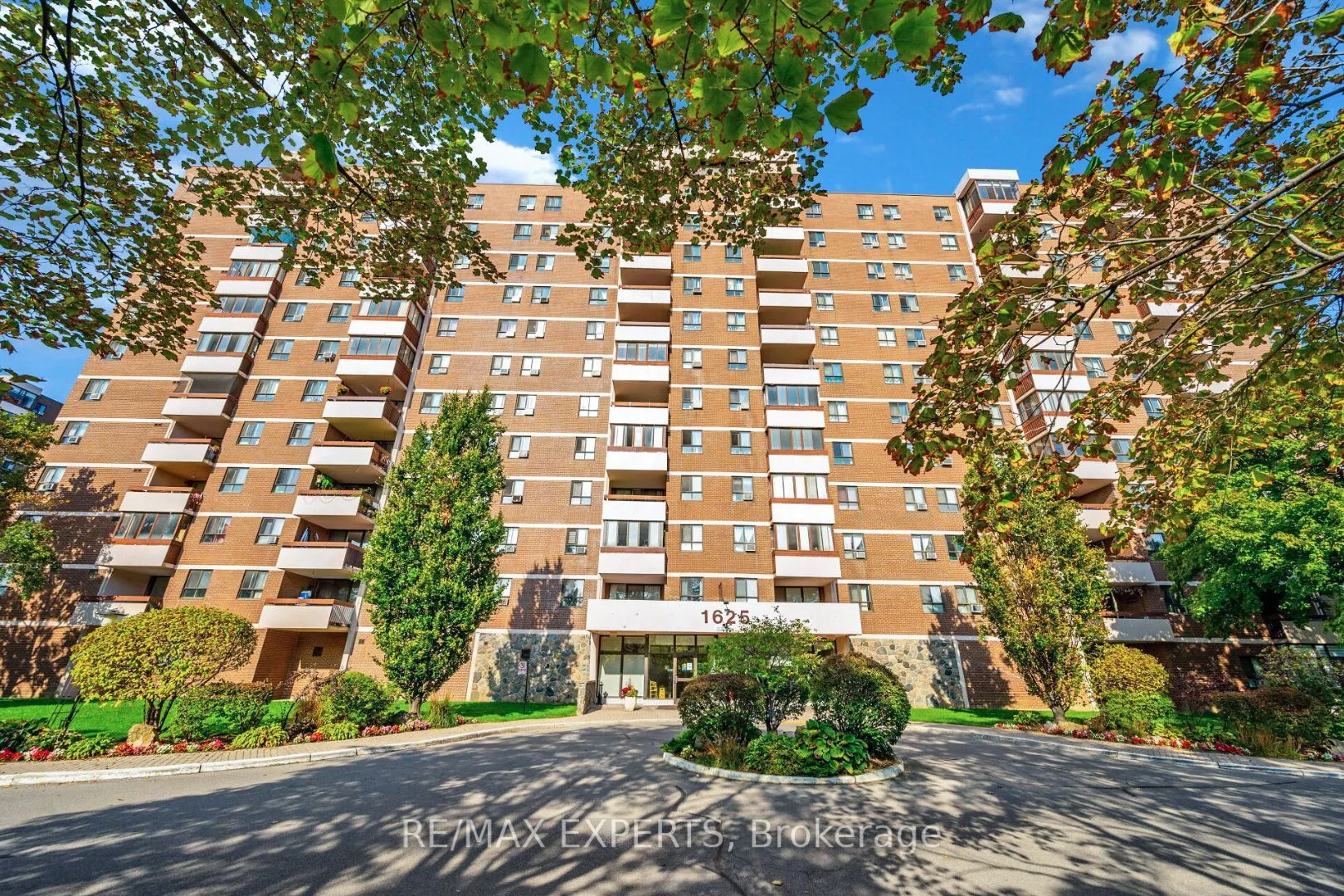 1625 Bloor Street, #924