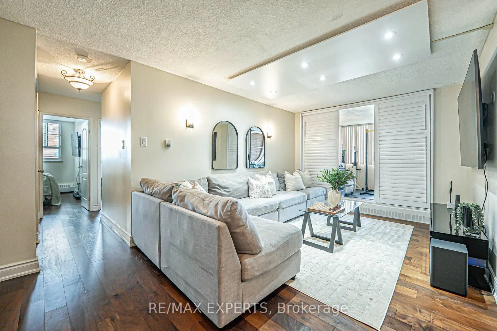 1625 Bloor Street, #924
