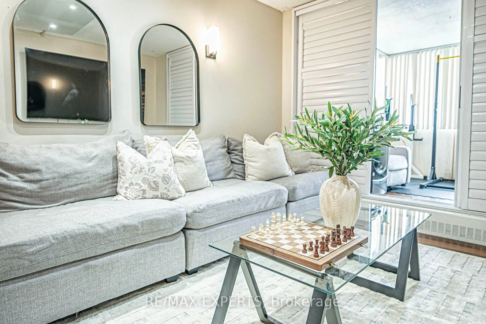 1625 Bloor Street, #924