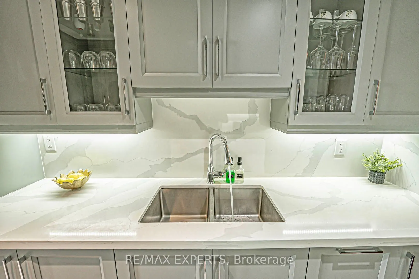 1625 Bloor Street, #924