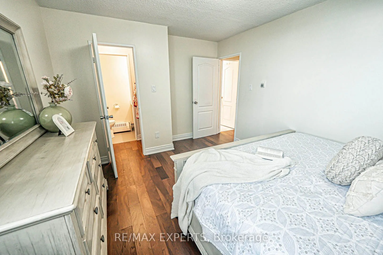 1625 Bloor Street, #924