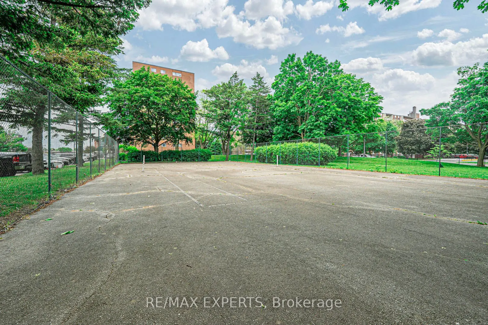 1625 Bloor Street, #924