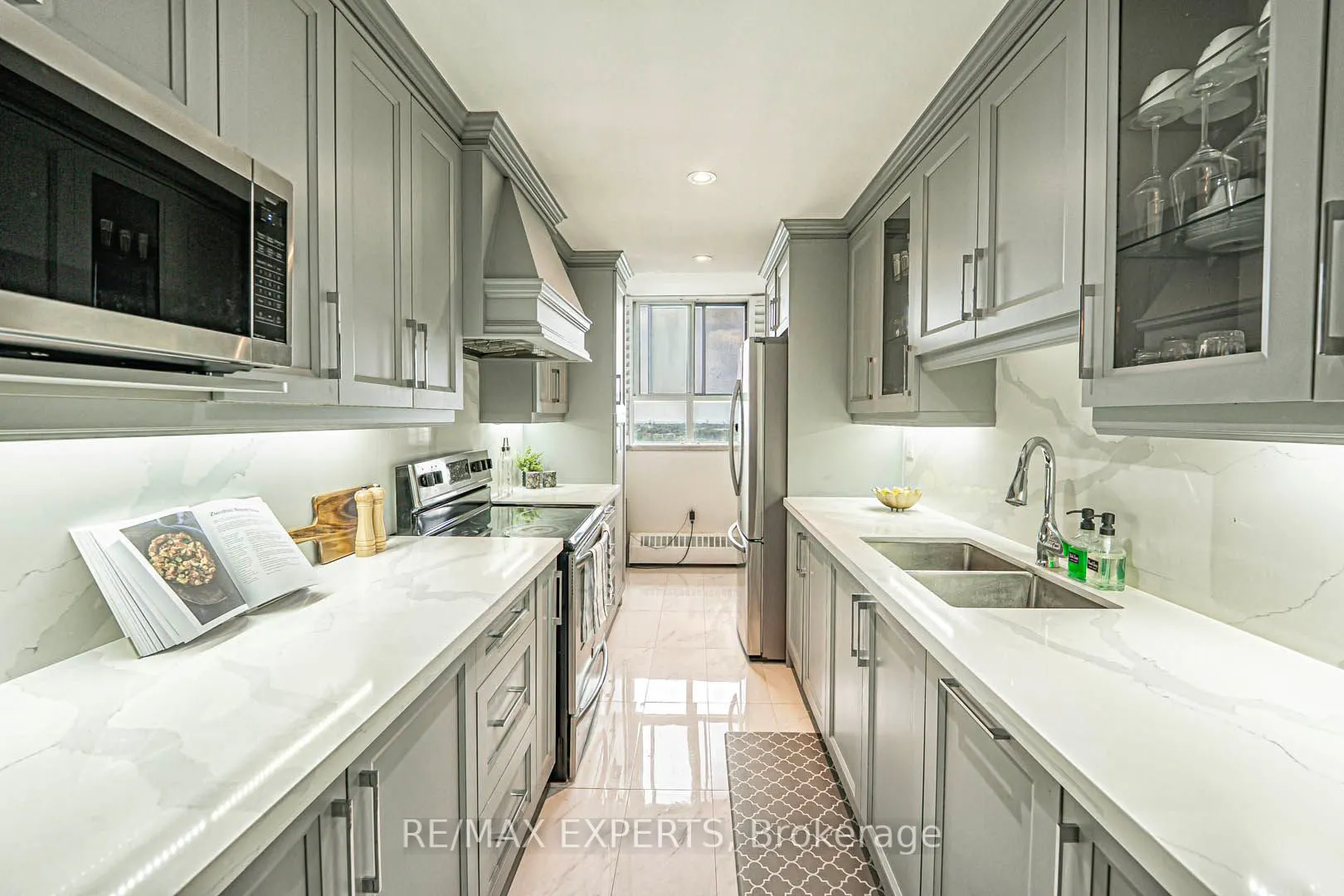 1625 Bloor Street, #924