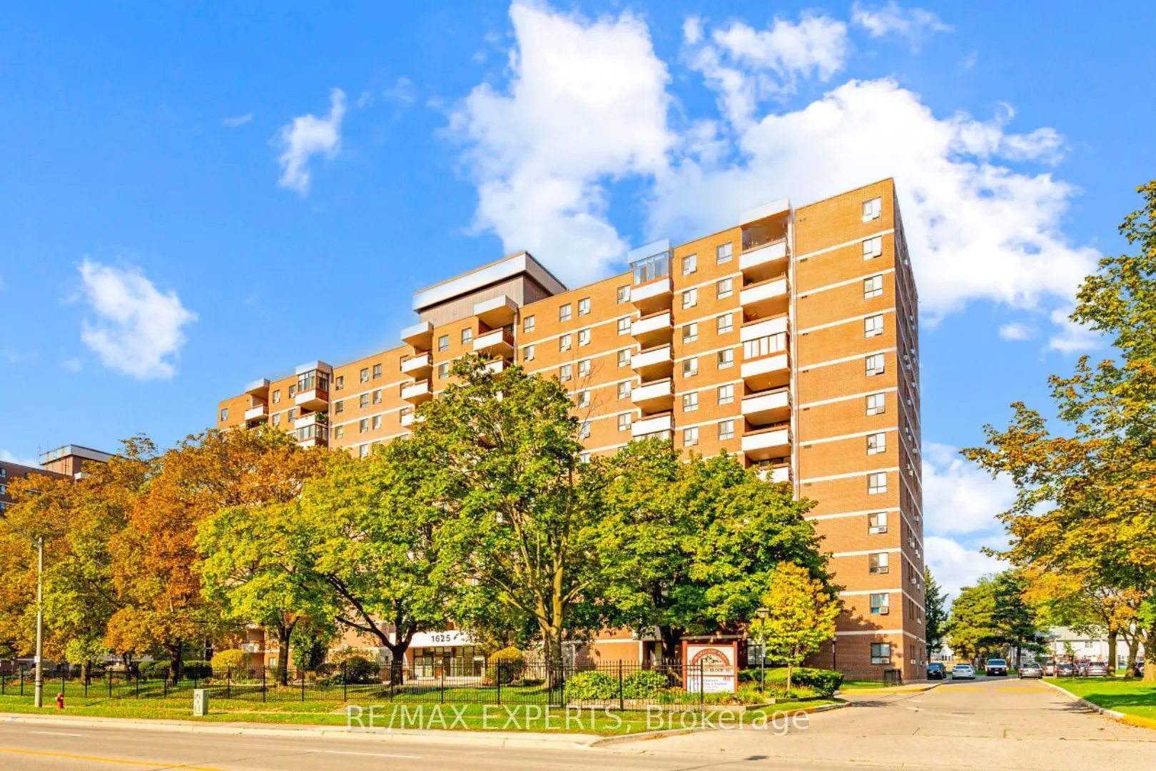 1625 Bloor Street, #924