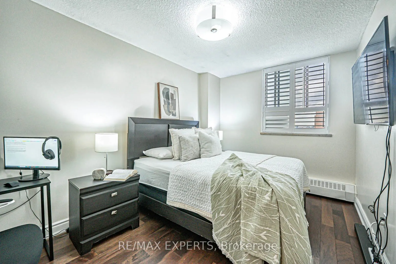 1625 Bloor Street, #924