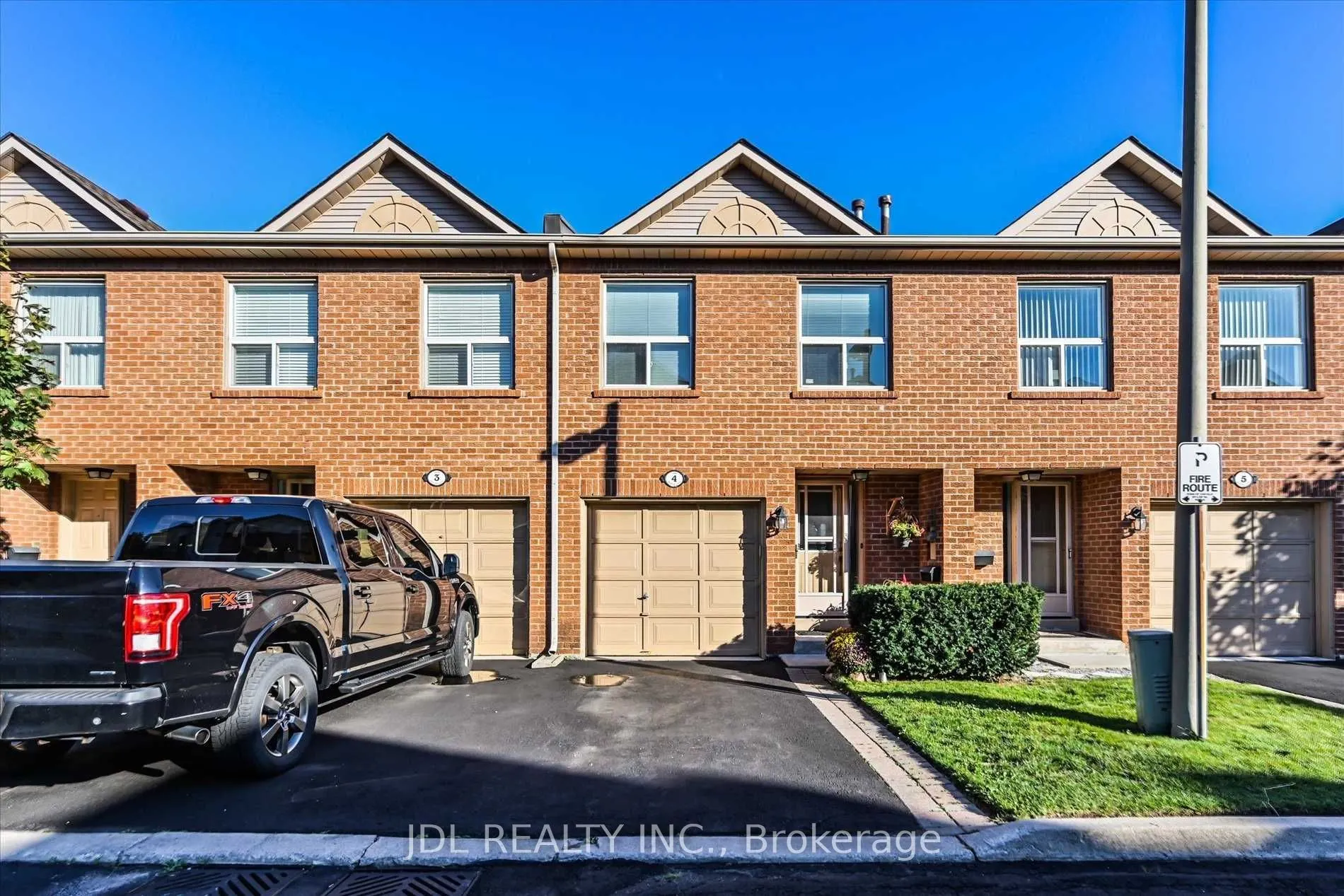 1500 Reeves Gate #4