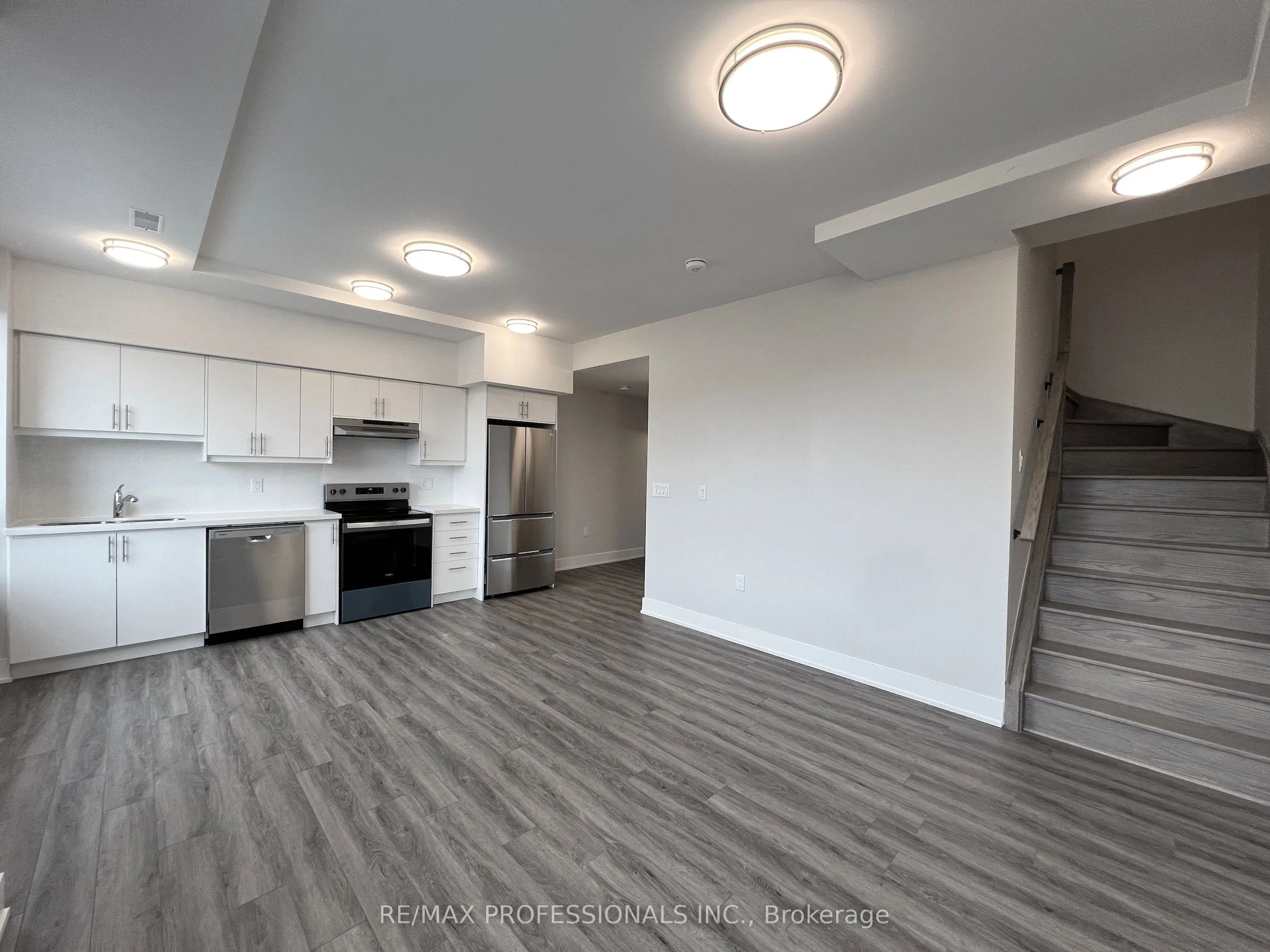 62 Dixfield Drive, #109