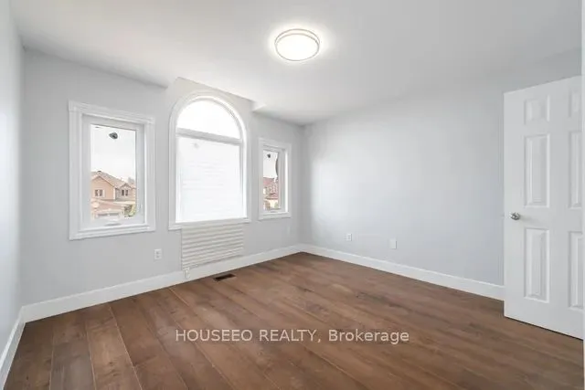 23 Fenflower Court