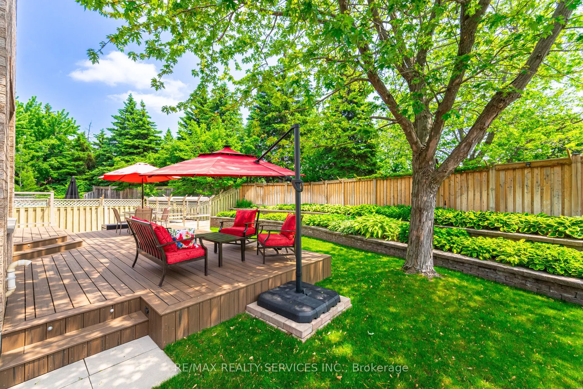 8 Inwood Place