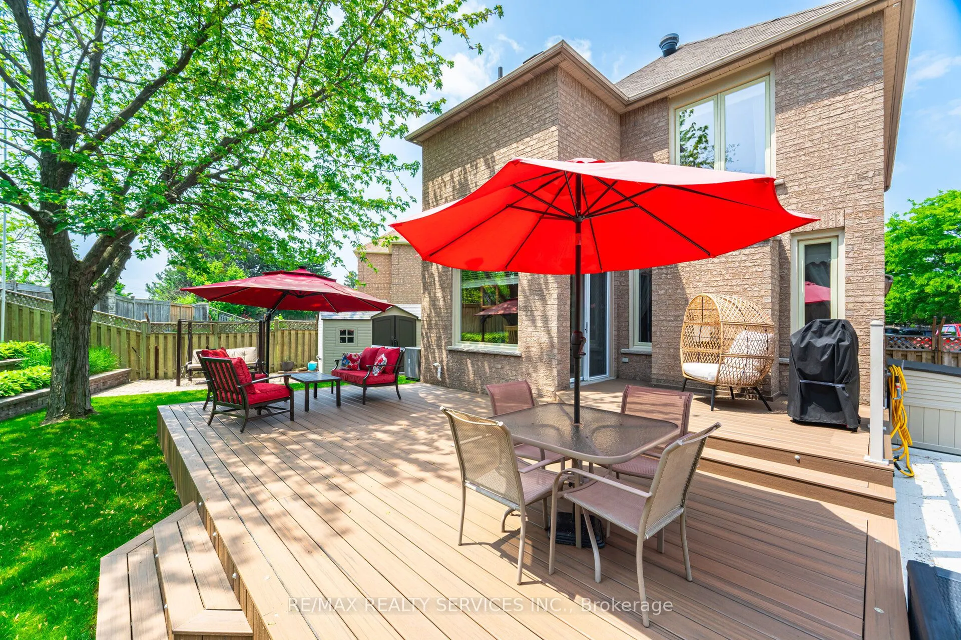 8 Inwood Place