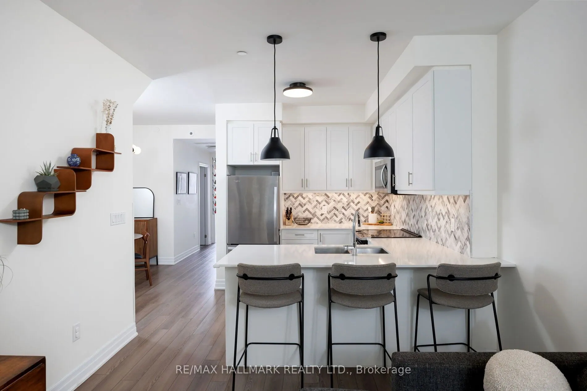 665 Cricklewood Drive, #724