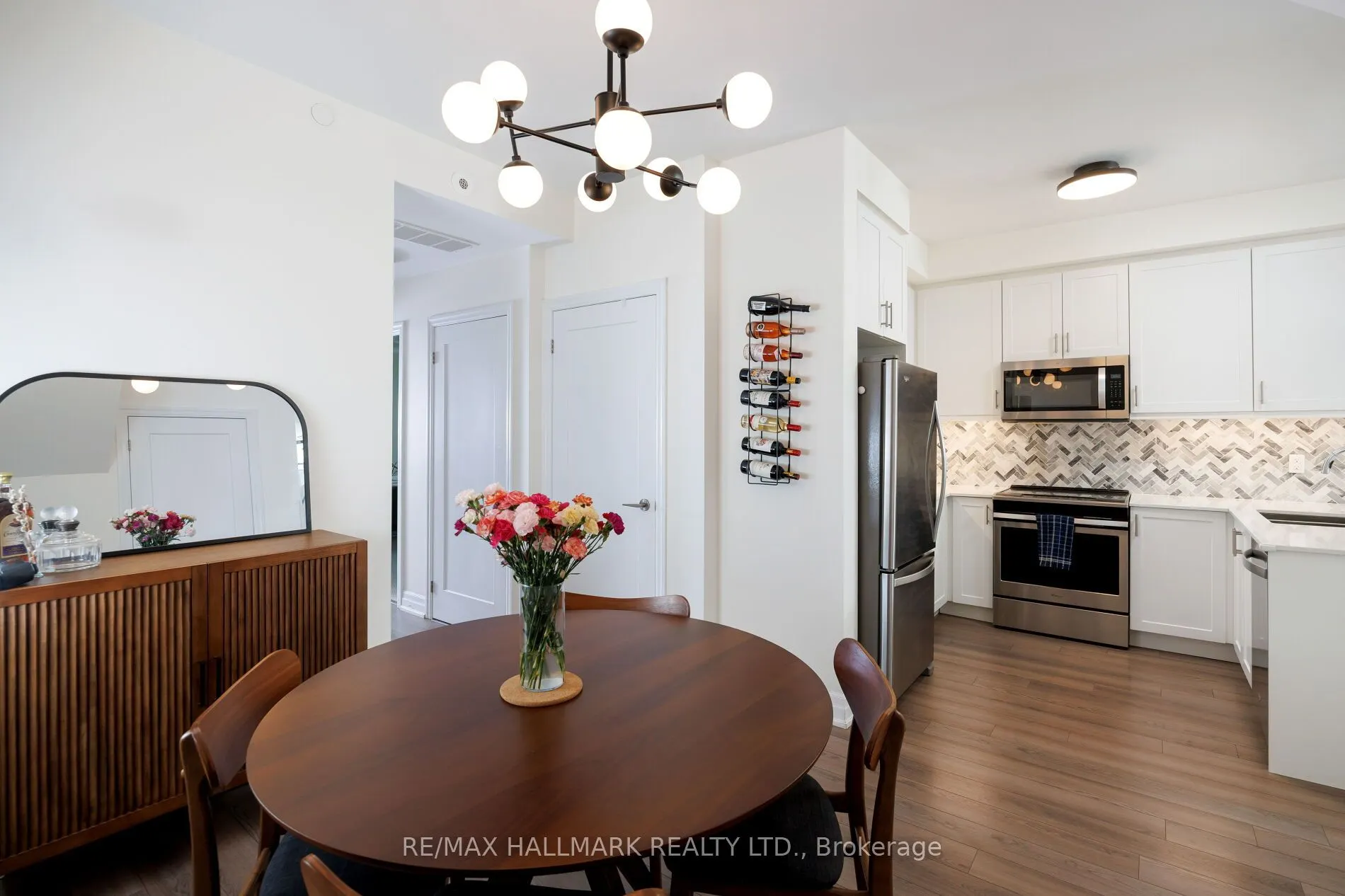 665 Cricklewood Drive, #724