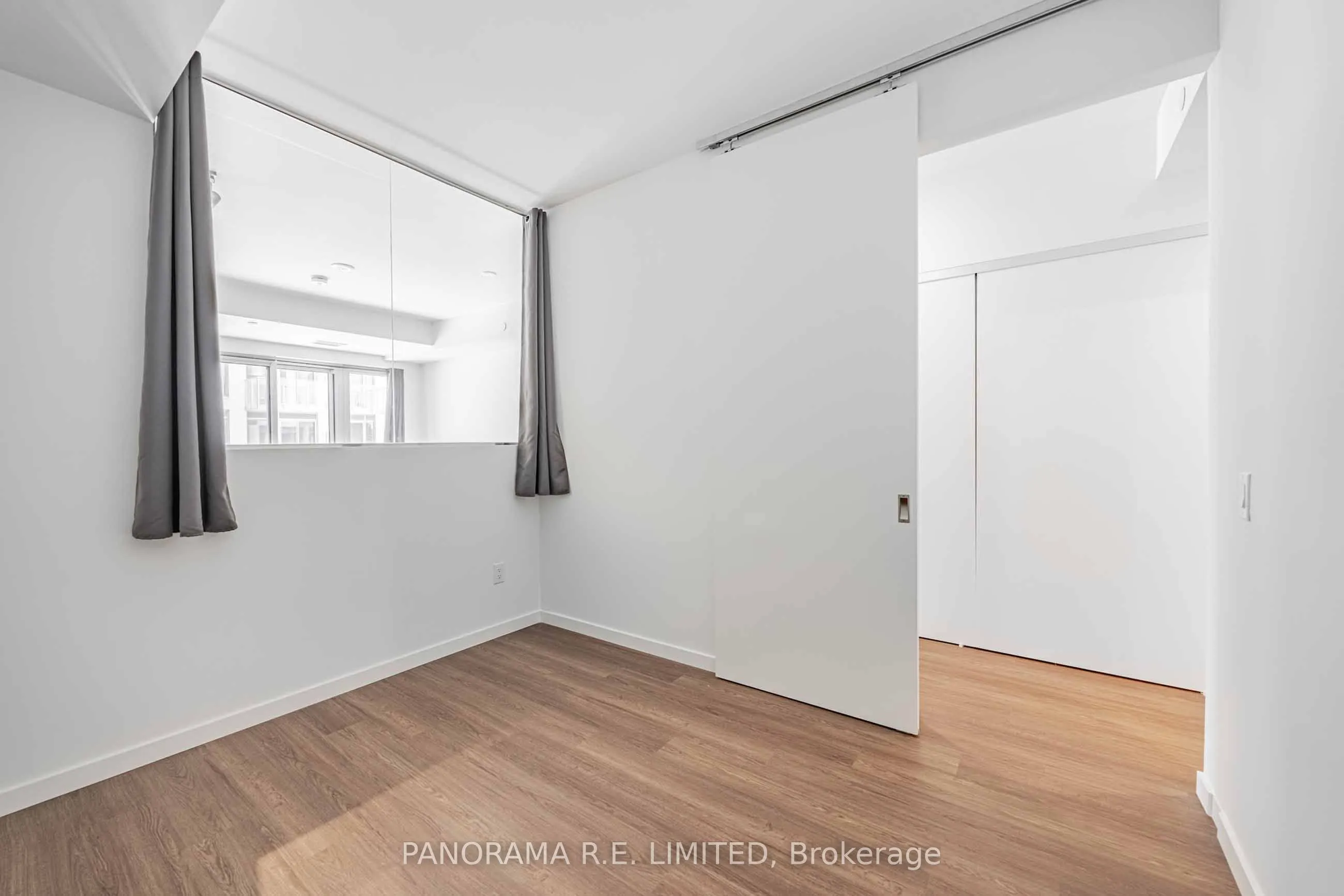 689 The Queensway, #305