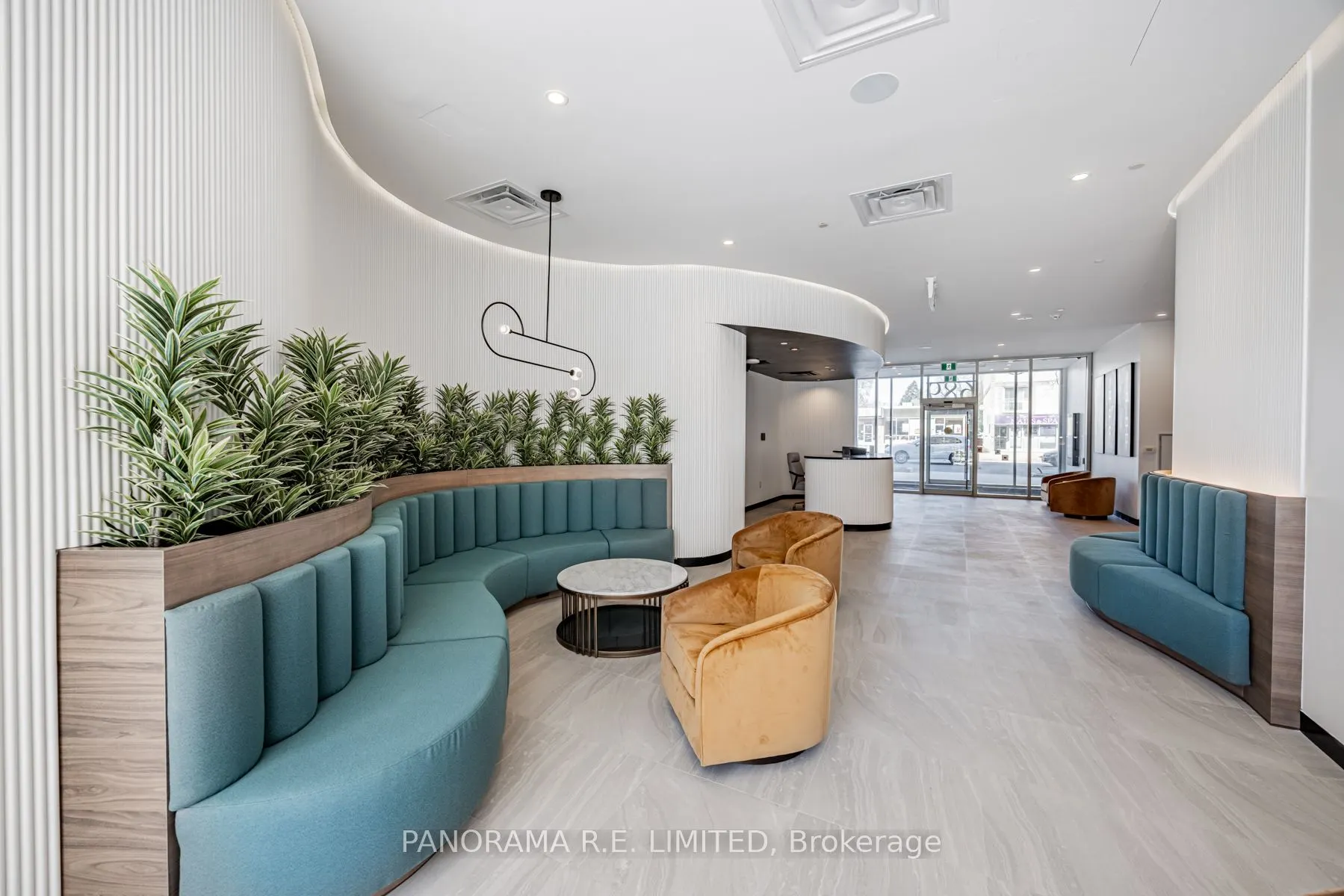 689 The Queensway, #305