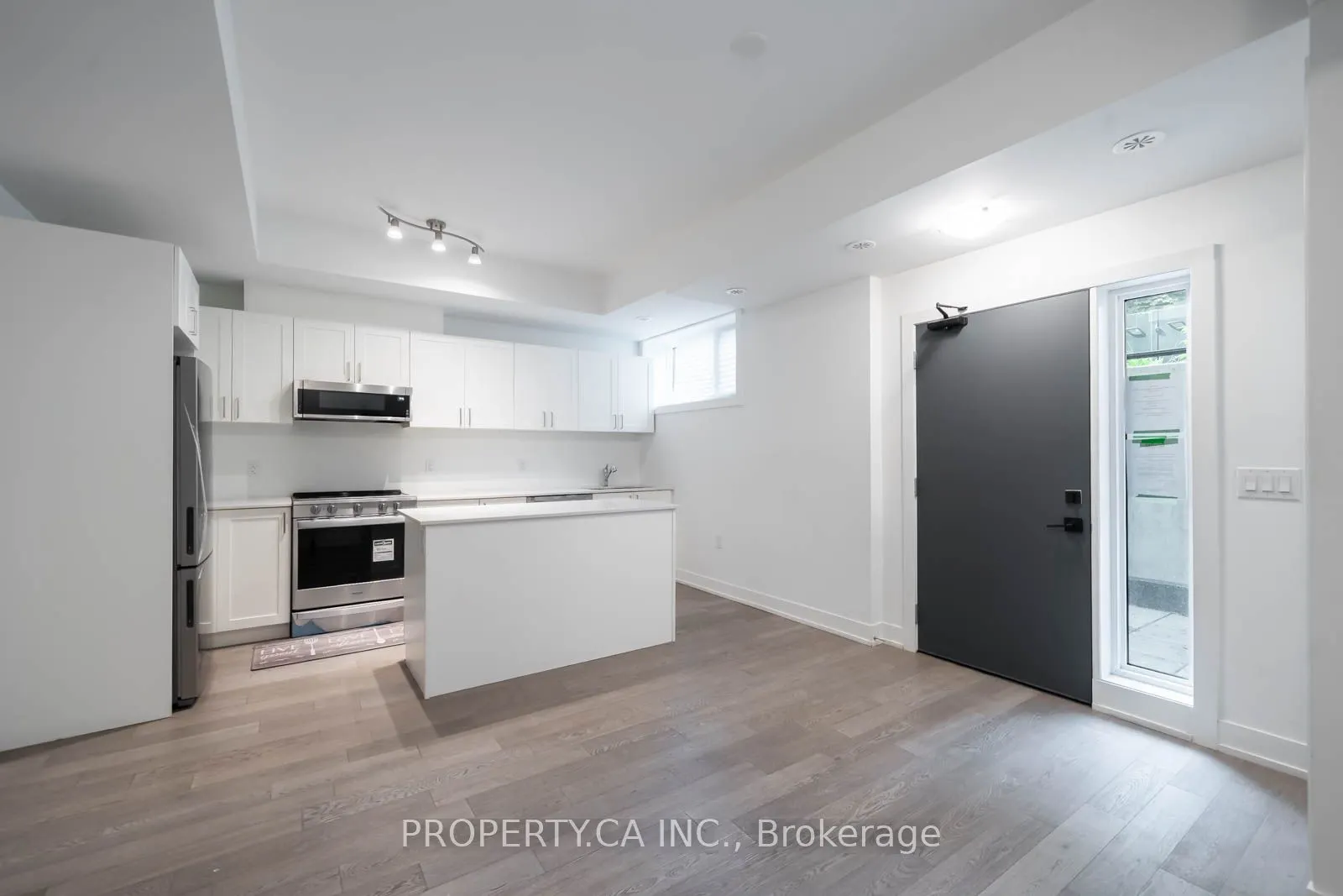 1115 Douglas McCurdy Common, #103