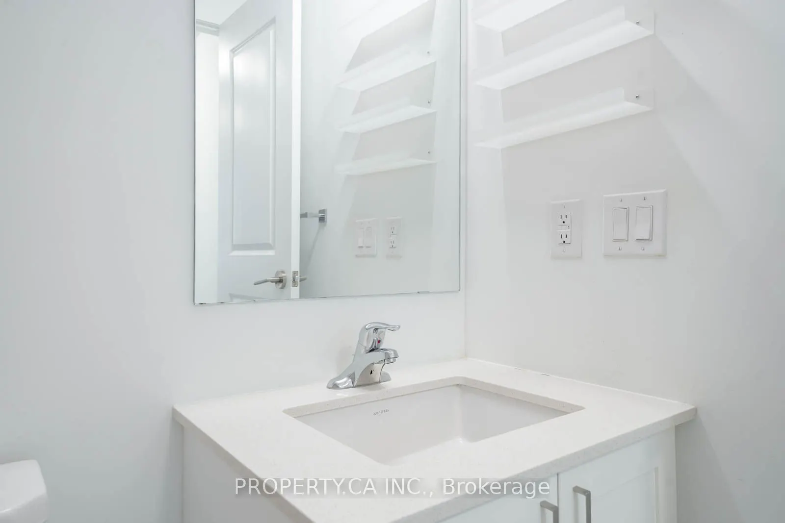 1115 Douglas McCurdy Common, #103