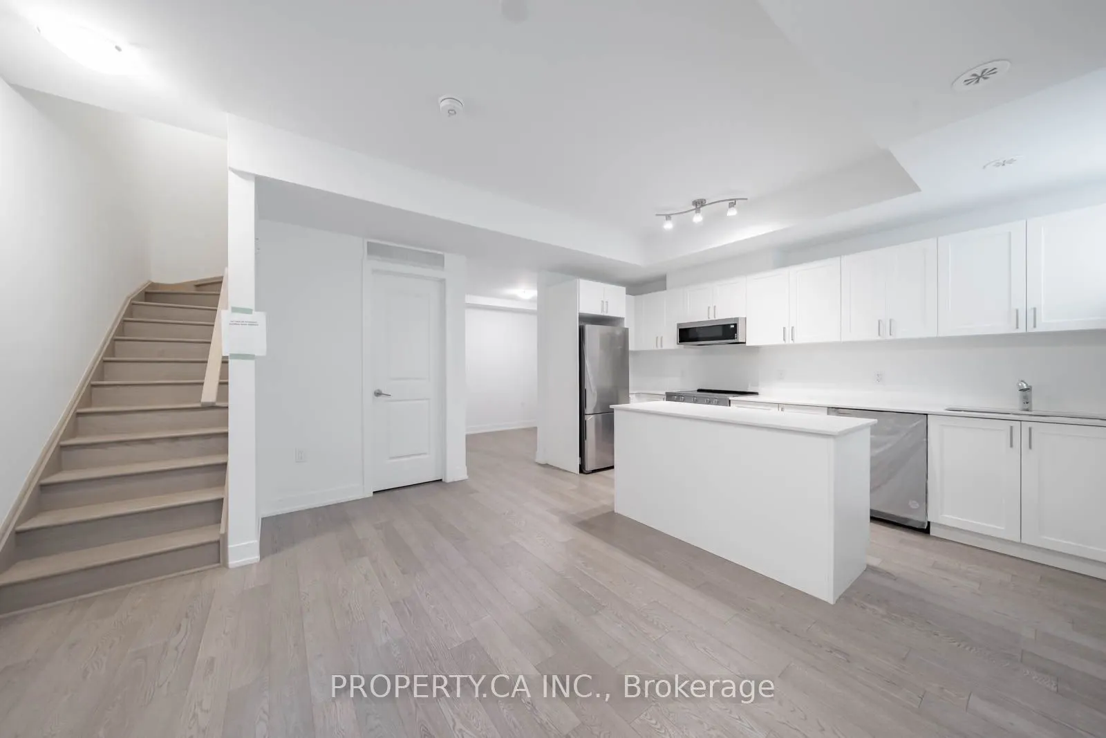 1115 Douglas McCurdy Common, #103