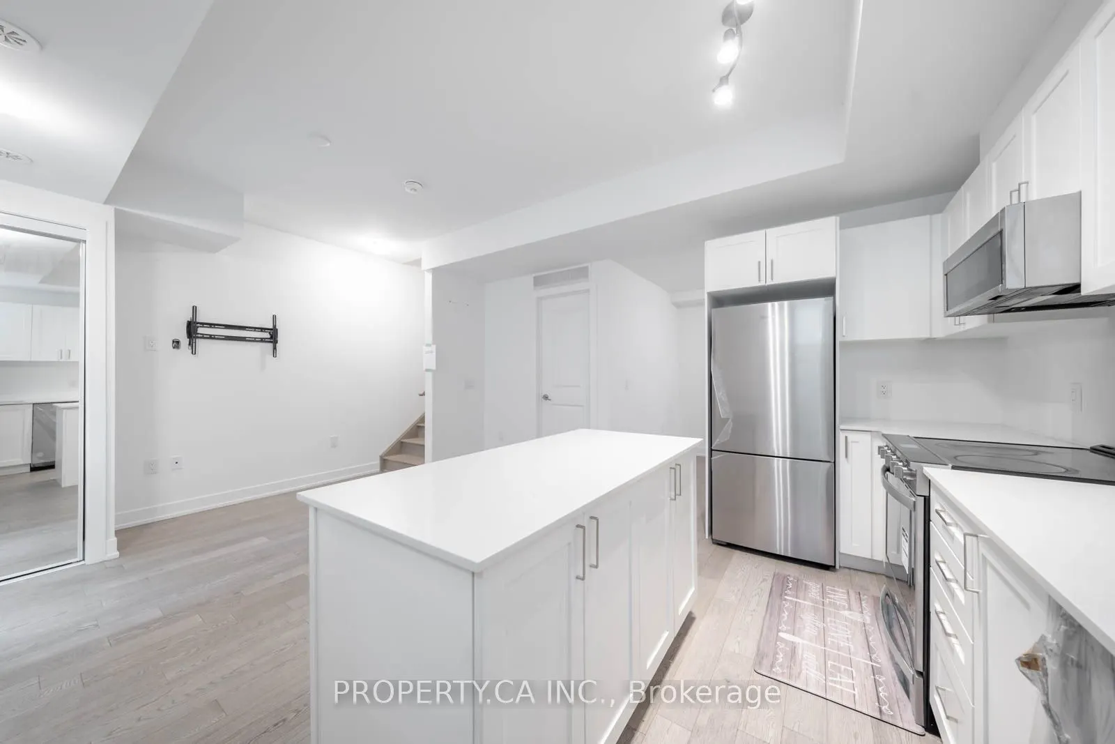 1115 Douglas McCurdy Common, #103
