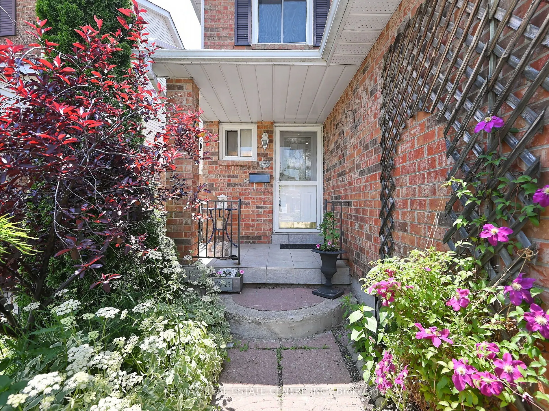 8 Stephensen Court