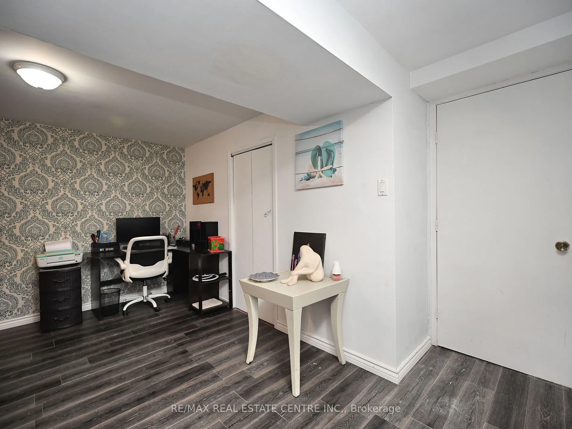 8 Stephensen Court