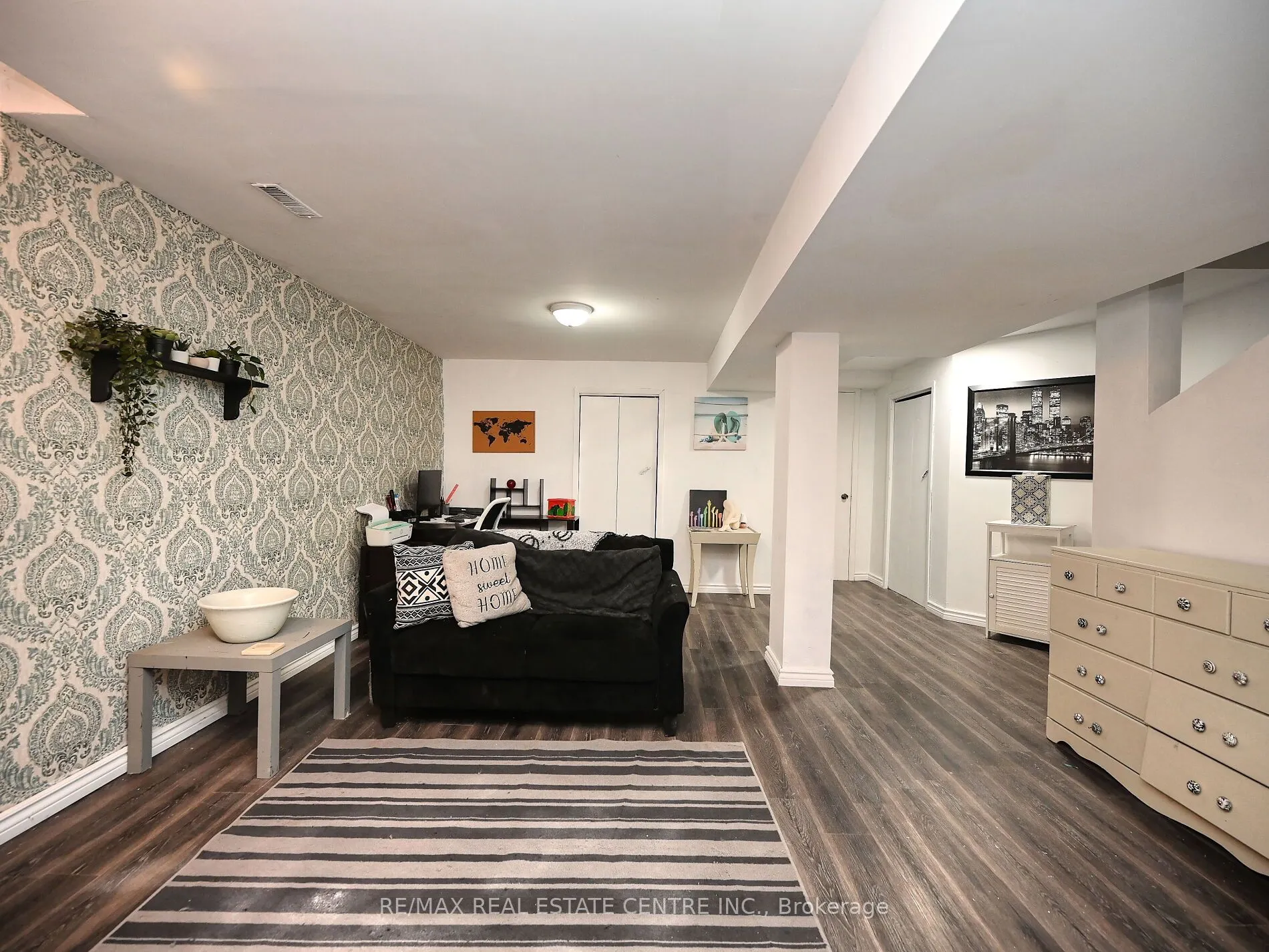 8 Stephensen Court
