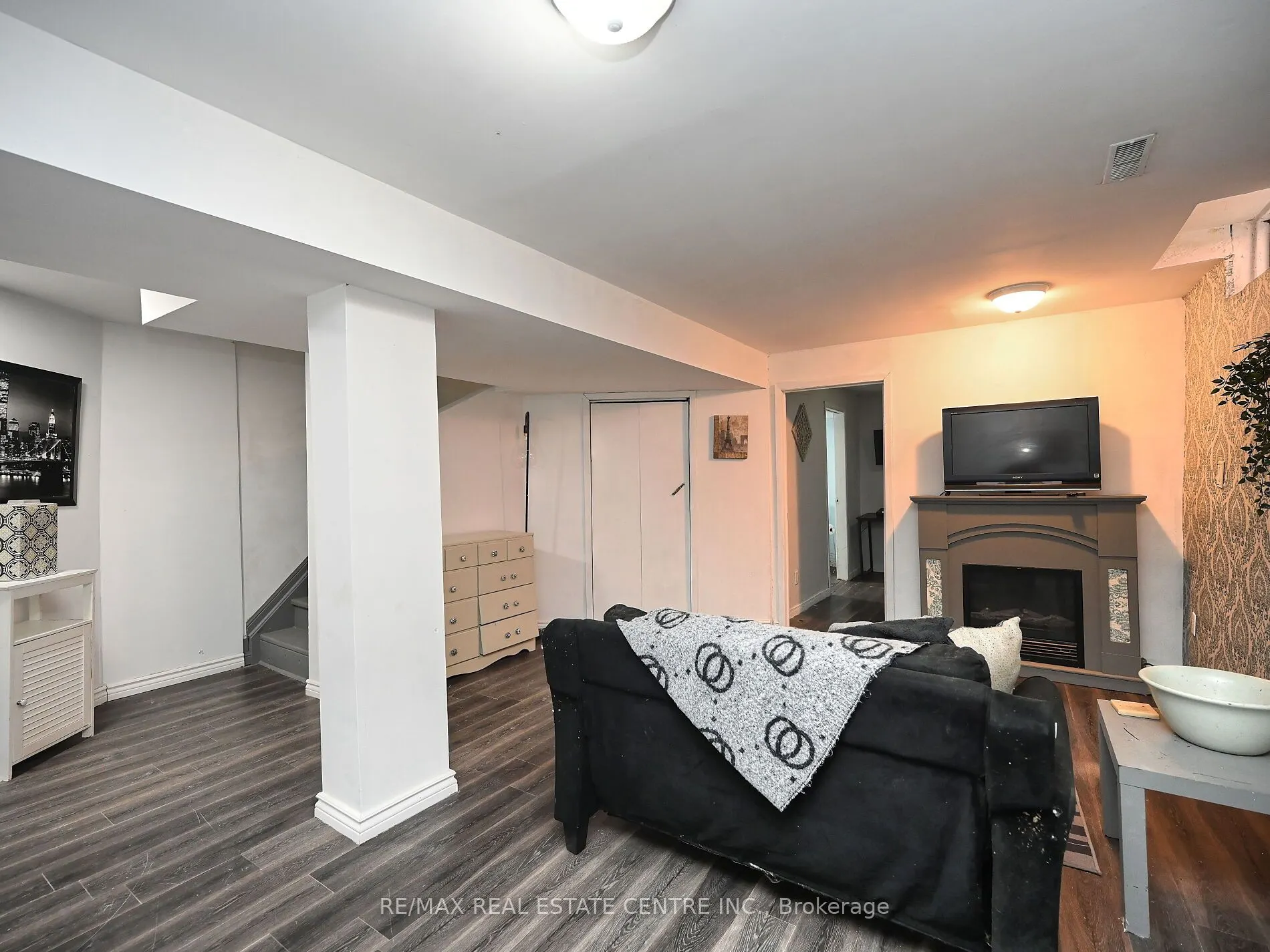 8 Stephensen Court